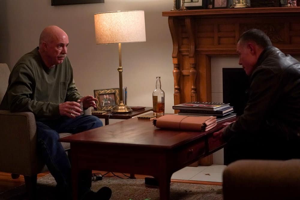 CHICAGO P.D. -- "Proof of Burden" Episode 1009 -- Pictured: (l-r) Michael Gaston as Chief O'Neal, Jason Beghe as Hank Voight -- (Photo by: Lori Allen/NBC)