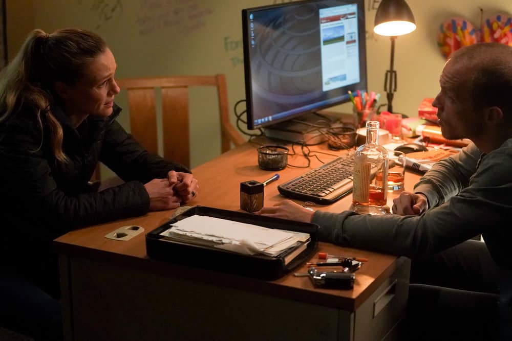 CHICAGO PD Season 10 Episode 9 picture -- "Proof of Burden" Episode 1009 -- Pictured: (l-r) Tracy Spiridakos as Hailey Upton, Jefferson White as Sean O'Neal -- (Photo by: Lori Allen/NBC)