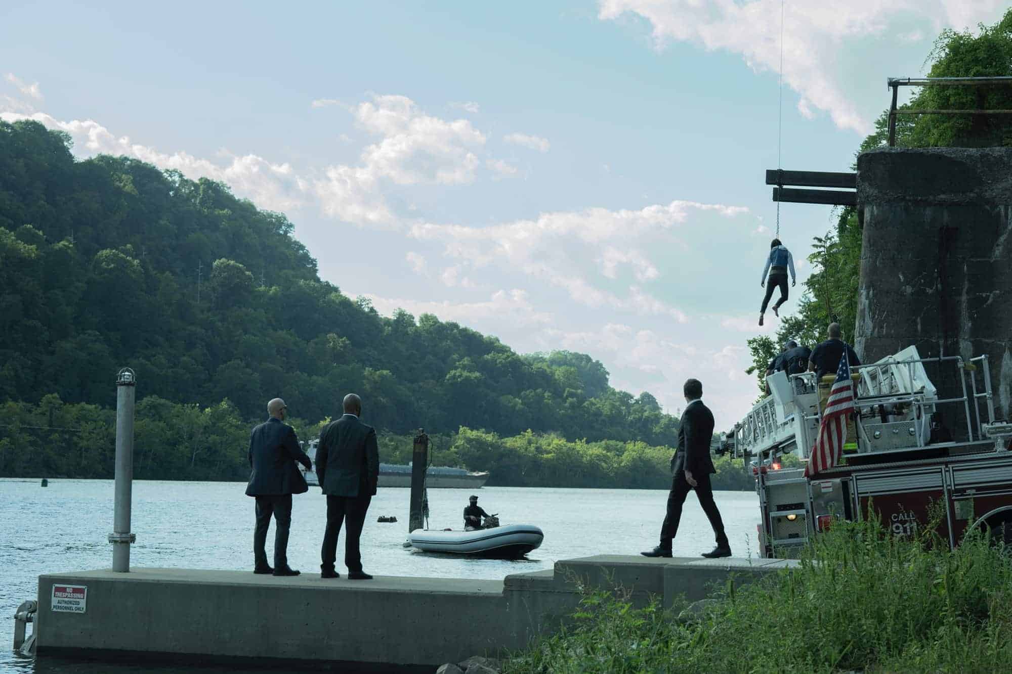 MAYOR OF KINGSTOWN - “Kill Box”-   (L-R) Hugh Dillon as Ian, Derek Webster as Stevie and Jeremy Renner as Mike McLusky in season 2, episode 5 of the Paramount + series MAYOR OF KINGSTOWN. Photo Cr: Dennis P. Mong Jr./Paramount +. © 2022 Viacom International Inc. All Rights Reserved.