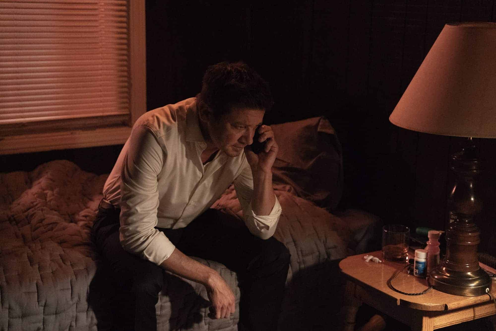 MAYOR OF KINGSTOWN Season 2 Episode 5 - “Kill Box”-  Jeremy Renner as Mike McLusky in season 2, episode 5 of the Paramount + series MAYOR OF KINGSTOWN. Photo Cr: Dennis P. Mong Jr./Paramount +. © 2022 Viacom International Inc. All Rights Reserved.