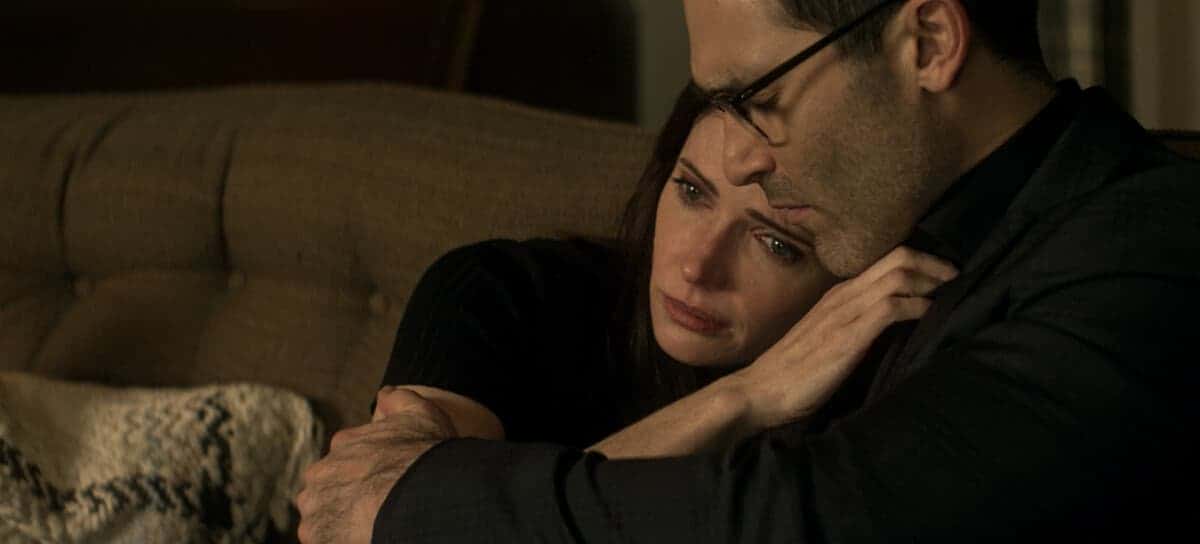 SUPERMAN AND LOIS Season 3 Episode 5 picture -- “Head On” -- Image Number: SML305fg_0014r -- Pictured (L - R): Elizabeth Tulloch as Lois Lane and Tyler Hoechlin as Clark Kent -- Photo: The CW -- © 2023 The CW Network, LLC. All Rights Reserved.