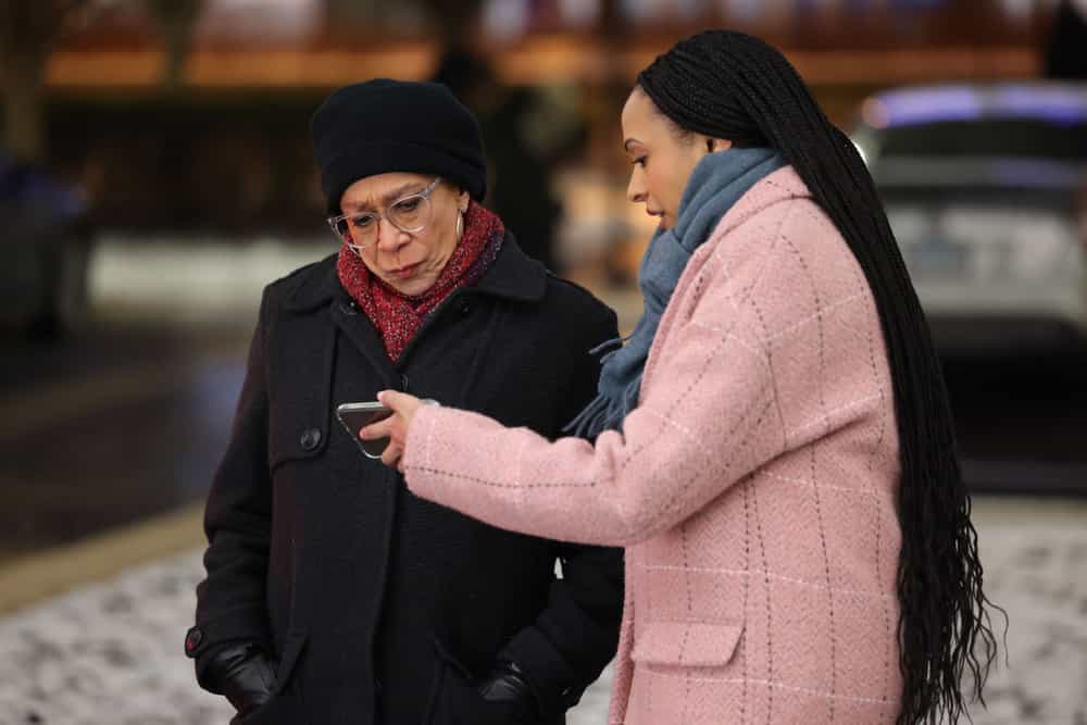 CHICAGO MED Season 9 Episode 4 -- "These Are Not the Droids You are Looking For" Episode 9004 -- Pictured: (l-r) S. Epatha Merkerson as Sharon Goodwin, Nicolette Robinson as Tara Goodwin -- (Photo by: George Burns Jr/NBC)