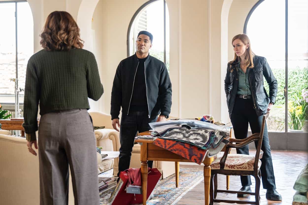 FBI INTERNATIONAL Season 3 Episode 7 Photos Andiamo! 7 “Andiamo!” – Pictured (L-R): Carter Redwood as Special Agent Andre Raines and Eva-Jane Willis as Europol Agent Megan “Smitty” Garretson. Photo: Andrea Miconi/CBS ©2024 CBS Broadcasting, Inc. All Rights Reserved.