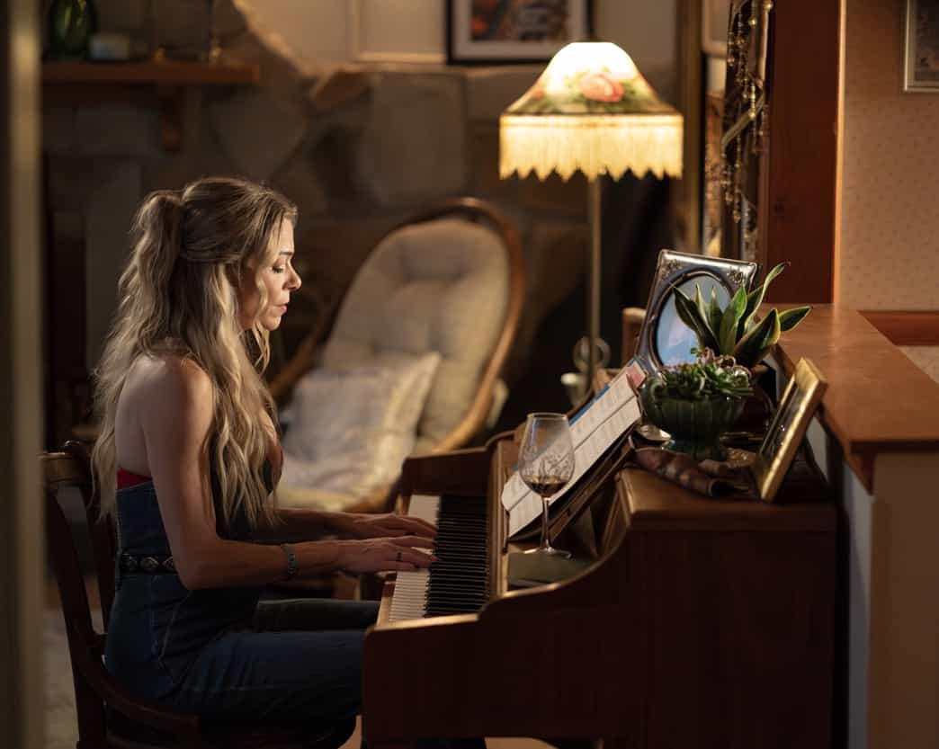 9-1-1: NASHVILLE Season 1 Episode 4 - “Bad Case of the Blues” - Don and the 113 team respond to emergencies at a waterpark and a sorority house. Meanwhile, the crew puts Blue’s skills and knowledge to the test as he trains for his firefighter exam, while Blythe digs into Blue’s past. THURSDAY, OCT. 30 (9:00-10:00 p.m. EDT) on ABC. (Disney/Jake Giles Netter) 
LEANN RIMES