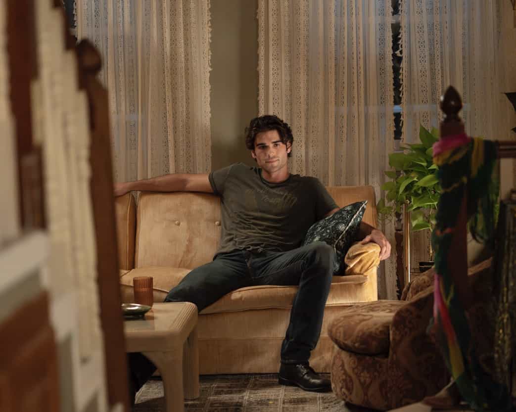 9-1-1: NASHVILLE Season 1 Episode 4 - “Bad Case of the Blues” - Don and the 113 team respond to emergencies at a waterpark and a sorority house. Meanwhile, the crew puts Blue’s skills and knowledge to the test as he trains for his firefighter exam, while Blythe digs into Blue’s past. THURSDAY, OCT. 30 (9:00-10:00 p.m. EDT) on ABC. (Disney/Jake Giles Netter) 
HUNTER MCVEY