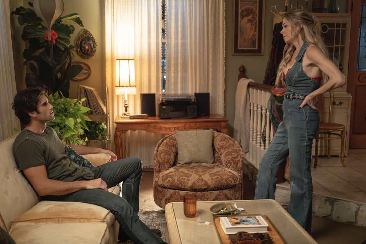 9-1-1: NASHVILLE Season 1 Episode 4 - “Bad Case of the Blues” - Don and the 113 team respond to emergencies at a waterpark and a sorority house. Meanwhile, the crew puts Blue’s skills and knowledge to the test as he trains for his firefighter exam, while Blythe digs into Blue’s past. THURSDAY, OCT. 30 (9:00-10:00 p.m. EDT) on ABC. (Disney/Jake Giles Netter) 
HUNTER MCVEY, LEANN RIMES