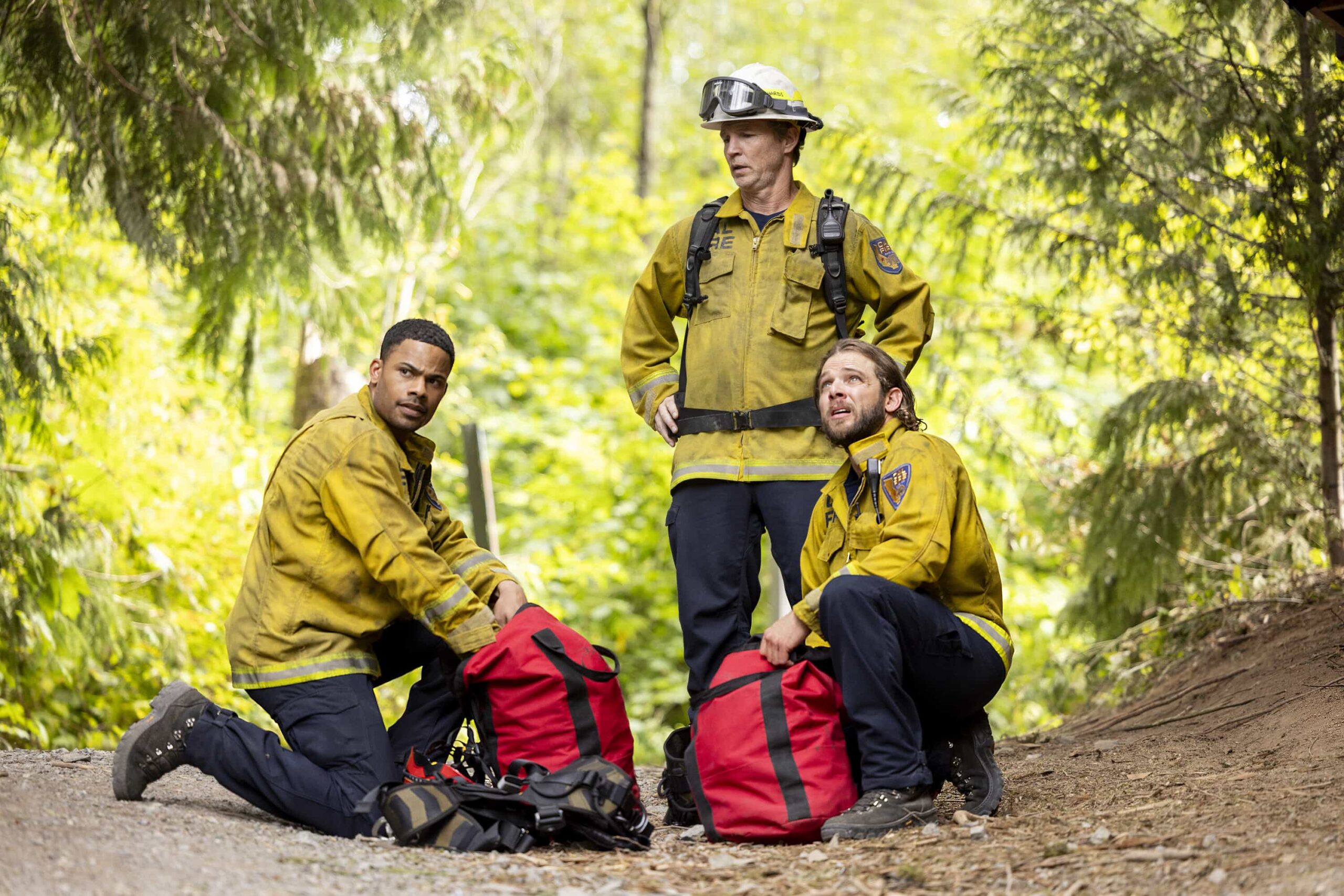 Fire Country Season 4 Episode 3 “The Tiny Ways We Start to Heal” – The Station 42 team responds to a dangerous zipline accident that escalates into a wildfire due to illegal fireworks. Meanwhile, Sharon struggles with letting go of Vince’s belongings and unexpectedly finds comfort in Vince’s ex, Renee (Constance Zimmer), on FIRE COUNTRY, Friday, Oct. 31 (9:00-10:00 PM, ET/PT) on the CBS Television Network, and streaming on Paramount+ (live and on-demand for Paramount+ Premium plan subscribers, or on-demand for Paramount+ Essential subscribers the day after the episode airs)*. Emmy® Award winner Shawn Hatosy guest stars as Battalion Chief Brett Richards. Pictured (L-R): Jordan Calloway as Jake Crawford, Shawn Hatosy as Brett Richards, and Max Thieriot as Bode Leone. Photo: Eike Schroter/CBS ©2025 CBS Broadcasting, Inc. All Rights Reserved.