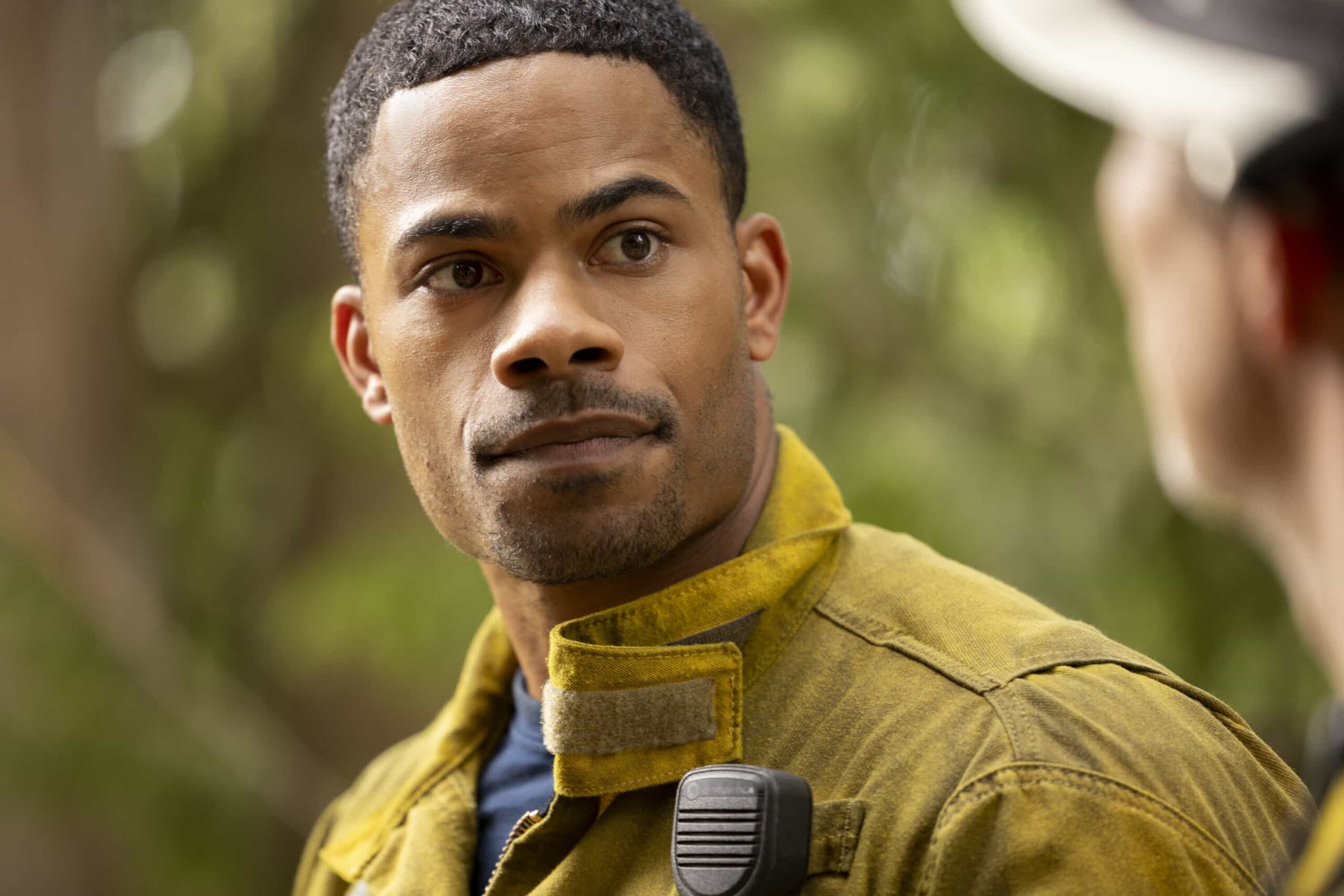 Fire Country Season 4 Episode 3 “The Tiny Ways We Start to Heal” – The Station 42 team responds to a dangerous zipline accident that escalates into a wildfire due to illegal fireworks. Meanwhile, Sharon struggles with letting go of Vince’s belongings and unexpectedly finds comfort in Vince’s ex, Renee (Constance Zimmer), on FIRE COUNTRY, Friday, Oct. 31 (9:00-10:00 PM, ET/PT) on the CBS Television Network, and streaming on Paramount+ (live and on-demand for Paramount+ Premium plan subscribers, or on-demand for Paramount+ Essential subscribers the day after the episode airs)*. Emmy® Award winner Shawn Hatosy guest stars as Battalion Chief Brett Richards. Pictured: Jordan Calloway as Jake Crawford. Photo: Eike Schroter/CBS ©2025 CBS Broadcasting, Inc. All Rights Reserved.