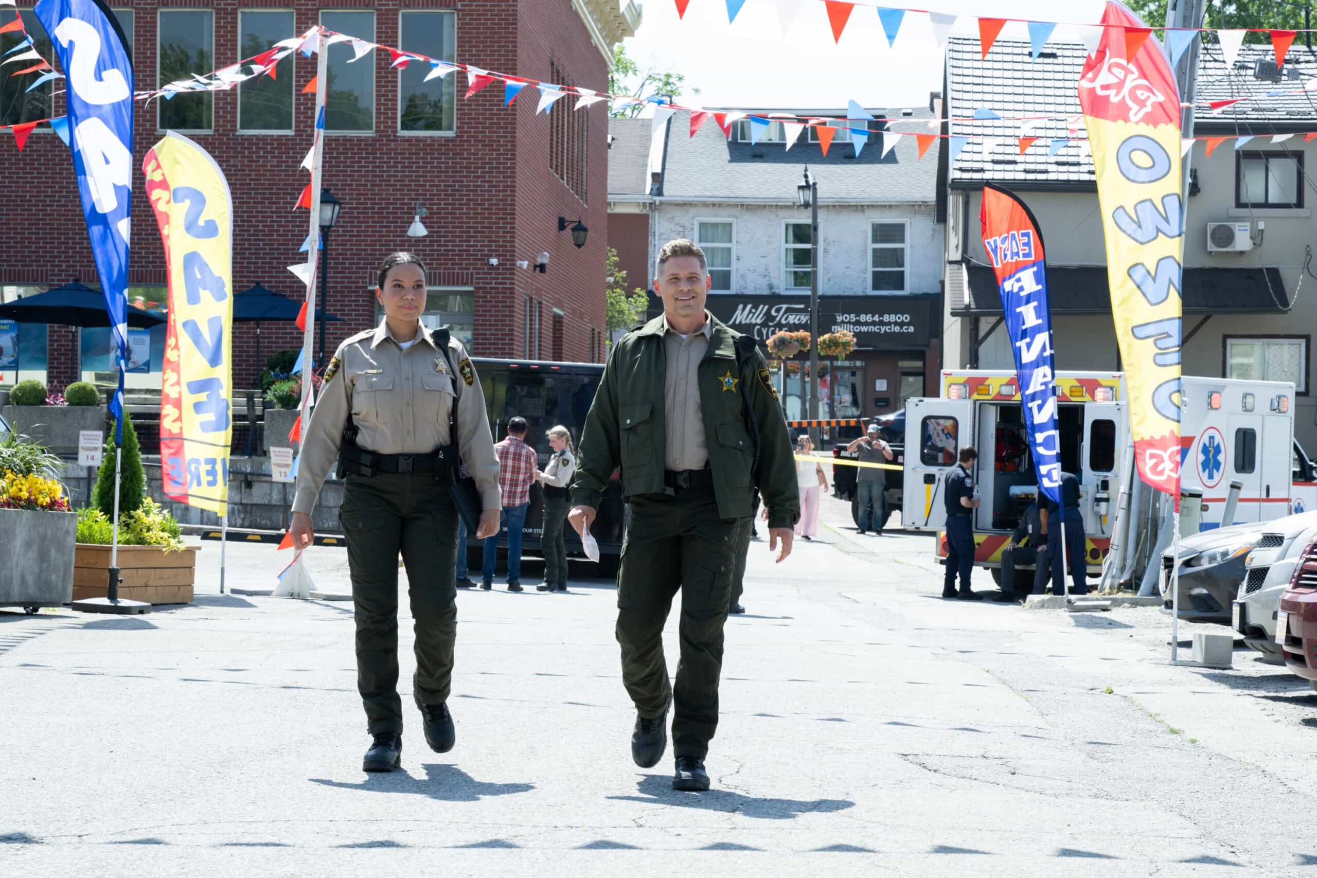 Sheriff Country Season 1 Episode 3 “The Sixth Man” – When a daring daylight robbery shakes the heart of Edgewater, Sheriff Mickey Fox must navigate rising tensions, personal entanglements and a town quick to judge. Meanwhile, suspicions swirl around her daughter, Skye, and her involvement in a high-profile murder case, on SHERIFF COUNTRY, Friday, Oct. 31 (8:00-9:00 PM, ET/PT) on the CBS Television Network, and streaming on Paramount+ (live and on-demand for Paramount+ Premium plan subscribers, or on-demand for Paramount+ Essential subscribers the day after the episode airs)*. Pictured: Michele Weaver as Cassidy Campbell and Matt Lauria as Nathan Boone. Photo: Christos Kalohoridis/CBS ©2025 CBS Broadcasting, Inc. All Rights Reserved.