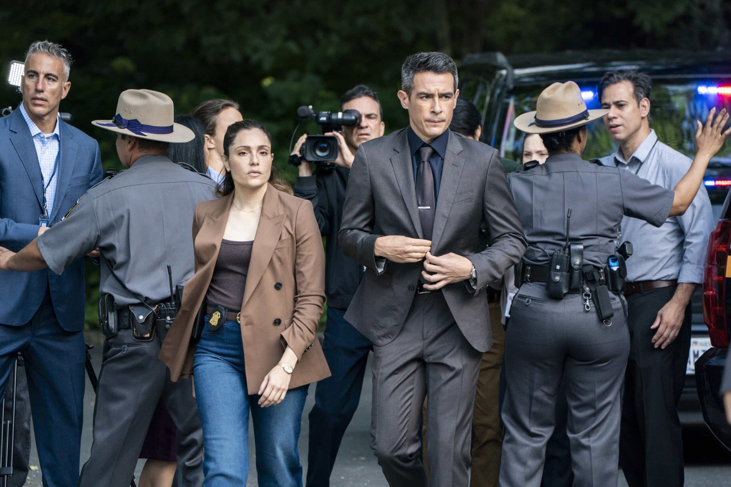 FBI Season 8 Episode 4 “Manifest” – Following a failed assassination attempt on a U.S. senator, OA and Maggie are tasked with escorting her back to Washington, D.C. on a flight that becomes more perilous than imagined, on FBI, Monday, Nov. 3 (9:00-10:00 PM, ET/PT) on the CBS Television Network, and streaming on Paramount+ (live and on-demand for Paramount+ Premium plan subscribers, or on-demand for Paramount+ Essential subscribers the day after the episode airs).  Pictured (L-R): Juliana Aidén Martinez as Eva Ramos and John Boyd as Special Agent Stuart Scola. Photo: Bennett Raglin/CBS ©2025 CBS Broadcasting, Inc. All Rights Reserved.