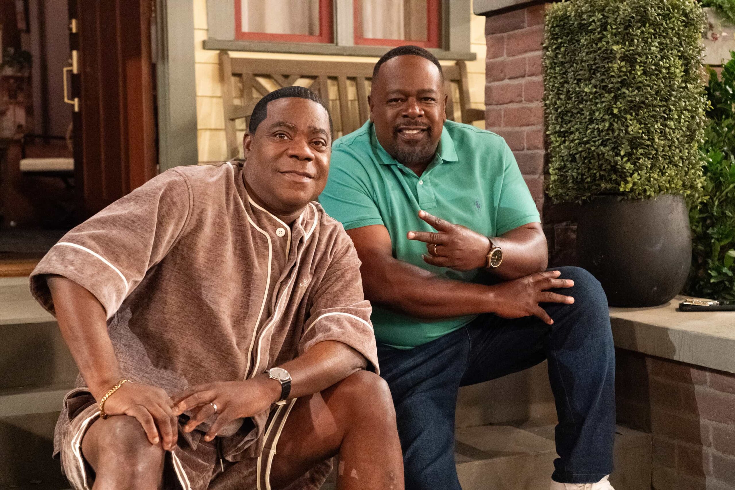 The Neighborhood Season 7 Episode 4: “Welcome to Family Value” – Malcolm’s home renovation takes an unexpected turn when Calvin’s cousin Crutch shows up uninvited to fix his floors. Meanwhile, Dave’s attempts to help around the house and support Grover’s booming T-shirt business lead to more stress than he bargained for, on THE NEIGHBORHOOD, Monday, Nov. 3 (8:00-8:30 PM, ET/PT) on the CBS Television Network, and streaming on Paramount+ (live and on-demand for Paramount+ subscribers, or on-demand for Paramount+ Essential subscribers the day after the episode airs)*. Pictured: Tracy Morgan and Cedric The Entertainer. Photo: Monty Brinton/CBS ©2025 CBS Broadcasting, Inc. All Rights Reserved.