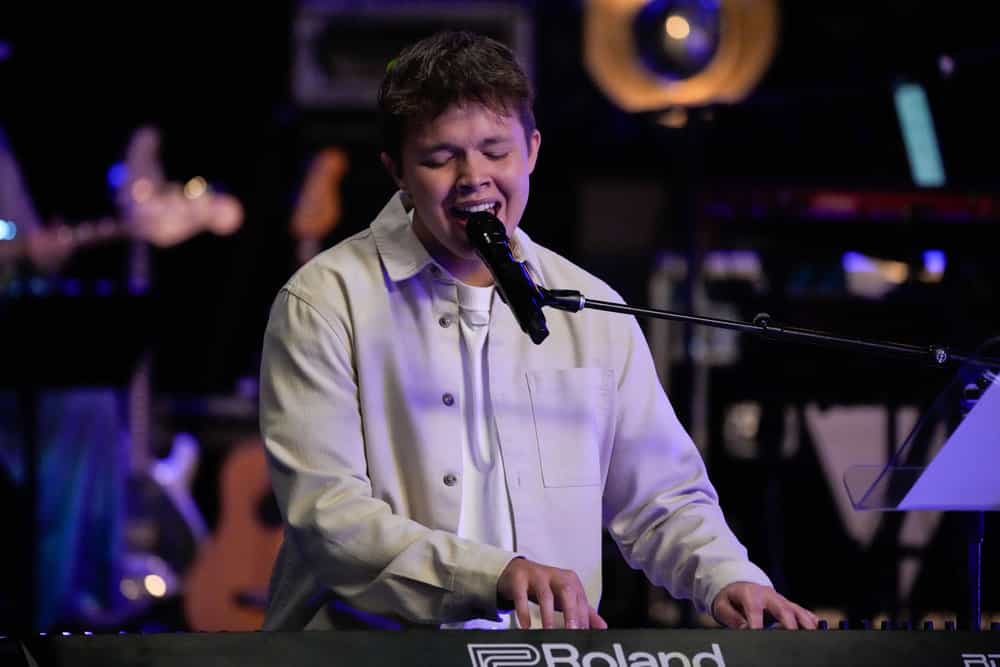 THE VOICE -- The Knockouts Part 2 Episode 2811 -- Pictured: Max Cooper III -- (Photo by: Casey Durkin/NBC)