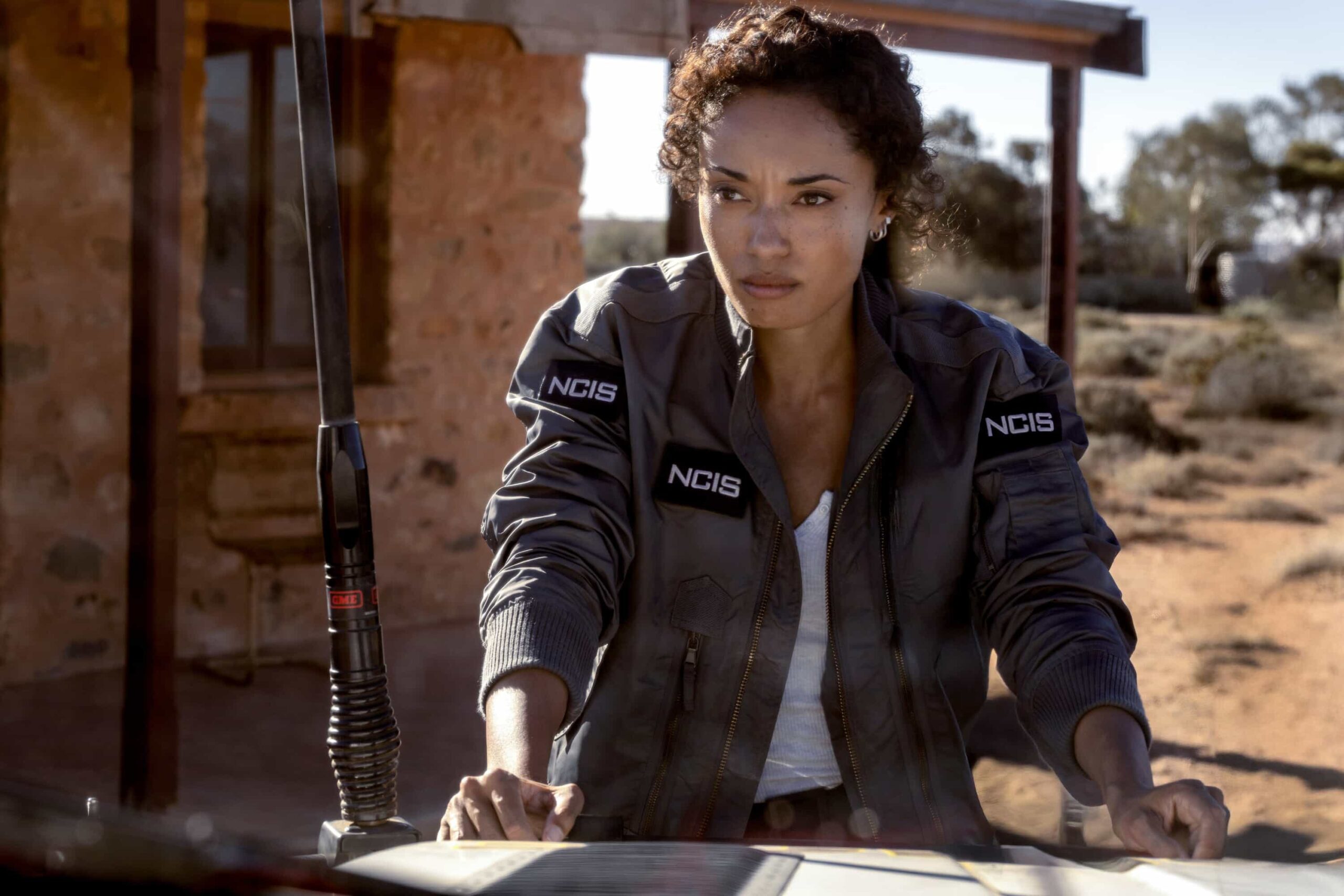 “The Truth Is Outback” – When a U.S. Navy pilot goes missing at a UFO hotspot in the Outback after being chased by blinding lights, the team must discover if the truth is really “out there,” on NCIS: SYDNEY, Tuesday, Nov. 4 (10:00-11:00 PM, ET/PT) on the CBS Television Network, and streaming on Paramount+ (live and on demand for Paramount+ Premium plan subscribers, or on demand for Paramount+ Essential subscribers the day after the episode airs)*. Olivia Swann as NCIS Special Agent Captain Michelle Mackey in NCIS: Sydney episode 4, season 3 streaming on Paramount+, 2025. Photo Credit: Daniel Asher Smith/Paramount+ © TM & © 2025 CBS Studios Inc. NCIS: Sydney and related marks and logos are trademarks of CBS Studios Inc. All Rights Reserved.