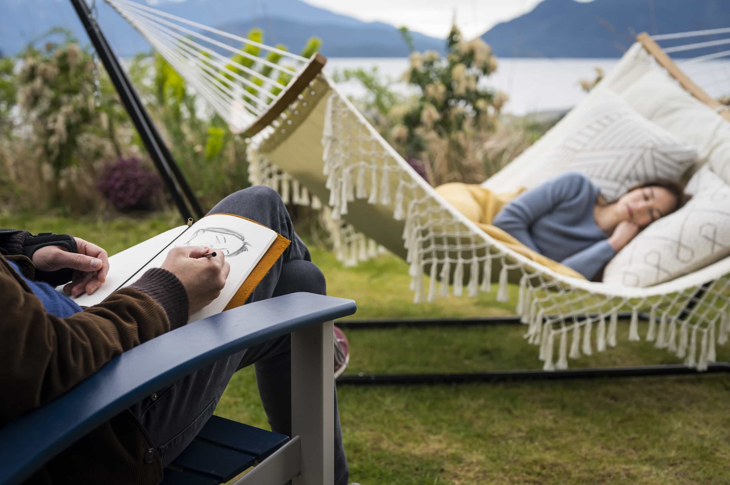 MURDER IN A SMALL TOWN: Kristin Kreuk in the "Trust, But Verify" episode of MURDER IN A SMALL TOWN airing Tuesday, Nov. 4 (8:00-9:00PM ET/PT) on FOX. ©2025 Fox Media LLC. CR: Kailey Schwerman/ FOX.