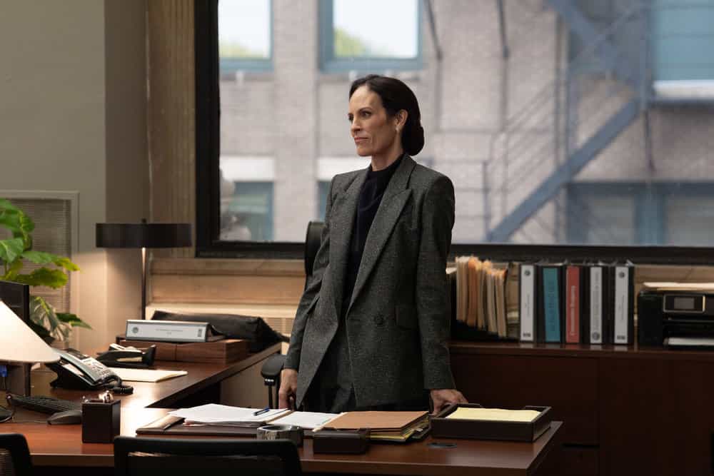 Chicago Fire Season 14 Episode 6 “Broken Things” – Violet and Novak Risk Everything to Save a Life 4 CHICAGO FIRE -- "Broken Things" Episode 1406 -- Pictured: Annabeth Gish as Annette Davis -- (Photo by: Peter Gordon/NBC)