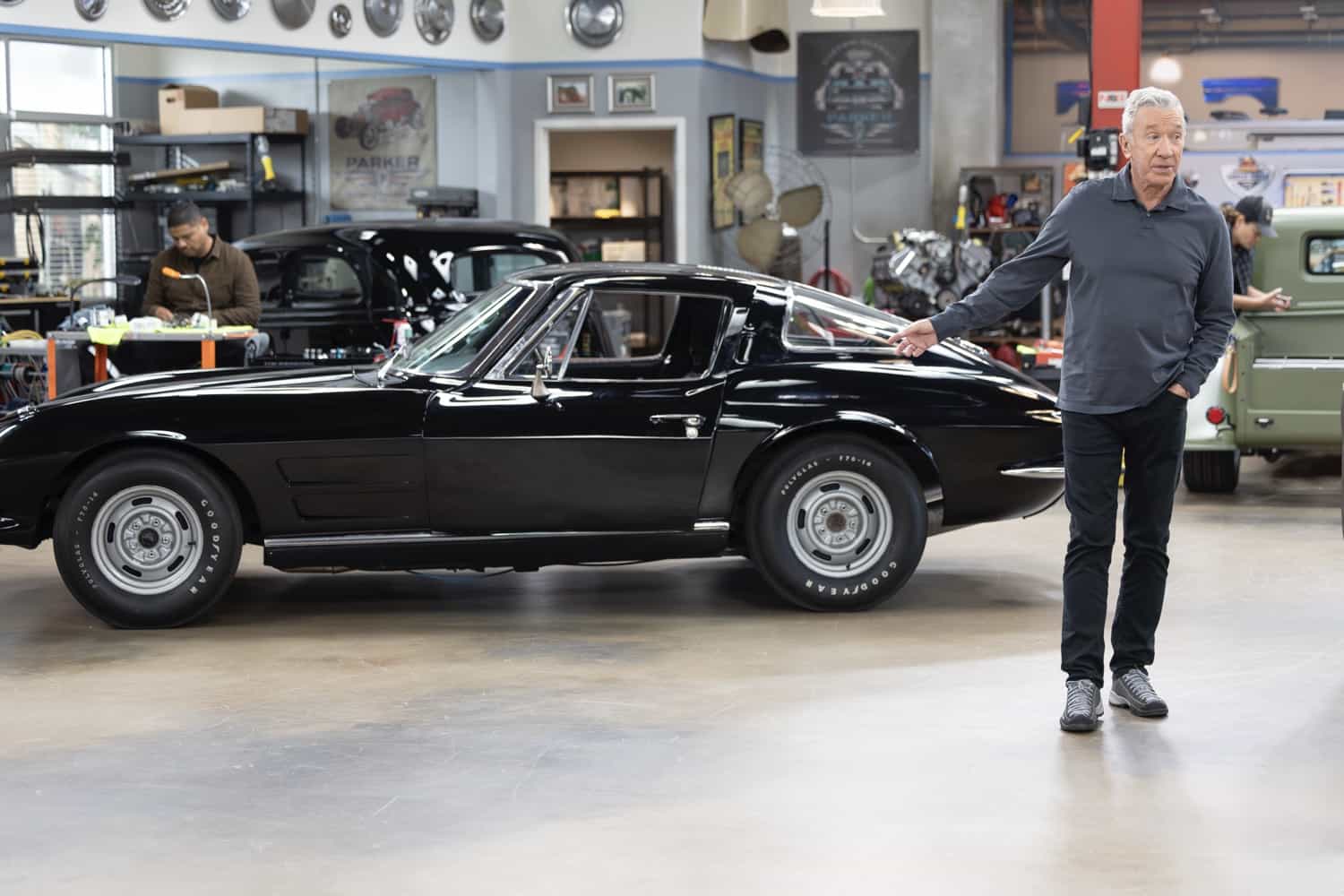 SHIFTING GEARS Season 2 Episode 6 - “Loyalty” - Matt’s dream build turns into a nightmare when controversy between Stitch and the client threatens to derail everything. Meanwhile, Riley hires Carter at her coffee business and quickly learns that working with family brews more tension than drinks. WEDNESDAY, NOV. 5 (8:00-8:30 p.m. EST) on ABC. (Disney/Raymond Liu) 
TIM ALLEN