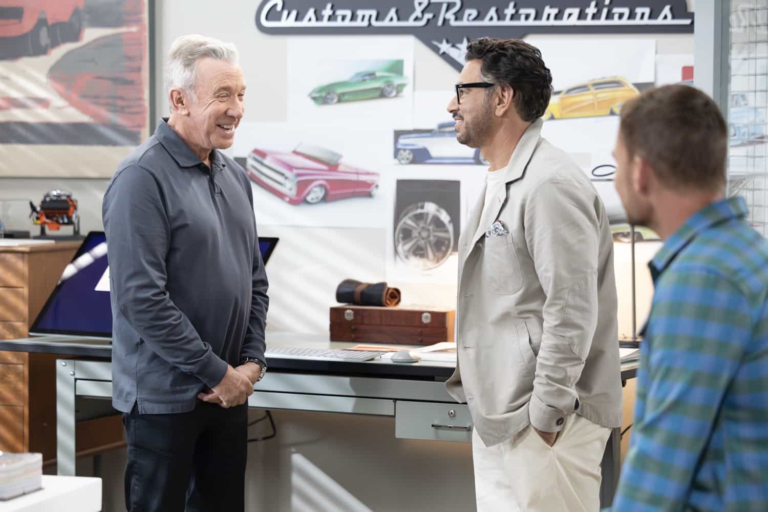 SHIFTING GEARS Season 2 Episode 6 - “Loyalty” - Matt’s dream build turns into a nightmare when controversy between Stitch and the client threatens to derail everything. Meanwhile, Riley hires Carter at her coffee business and quickly learns that working with family brews more tension than drinks. WEDNESDAY, NOV. 5 (8:00-8:30 p.m. EST) on ABC. (Disney/Raymond Liu) 
TIM ALLEN, AL MADRIGAL