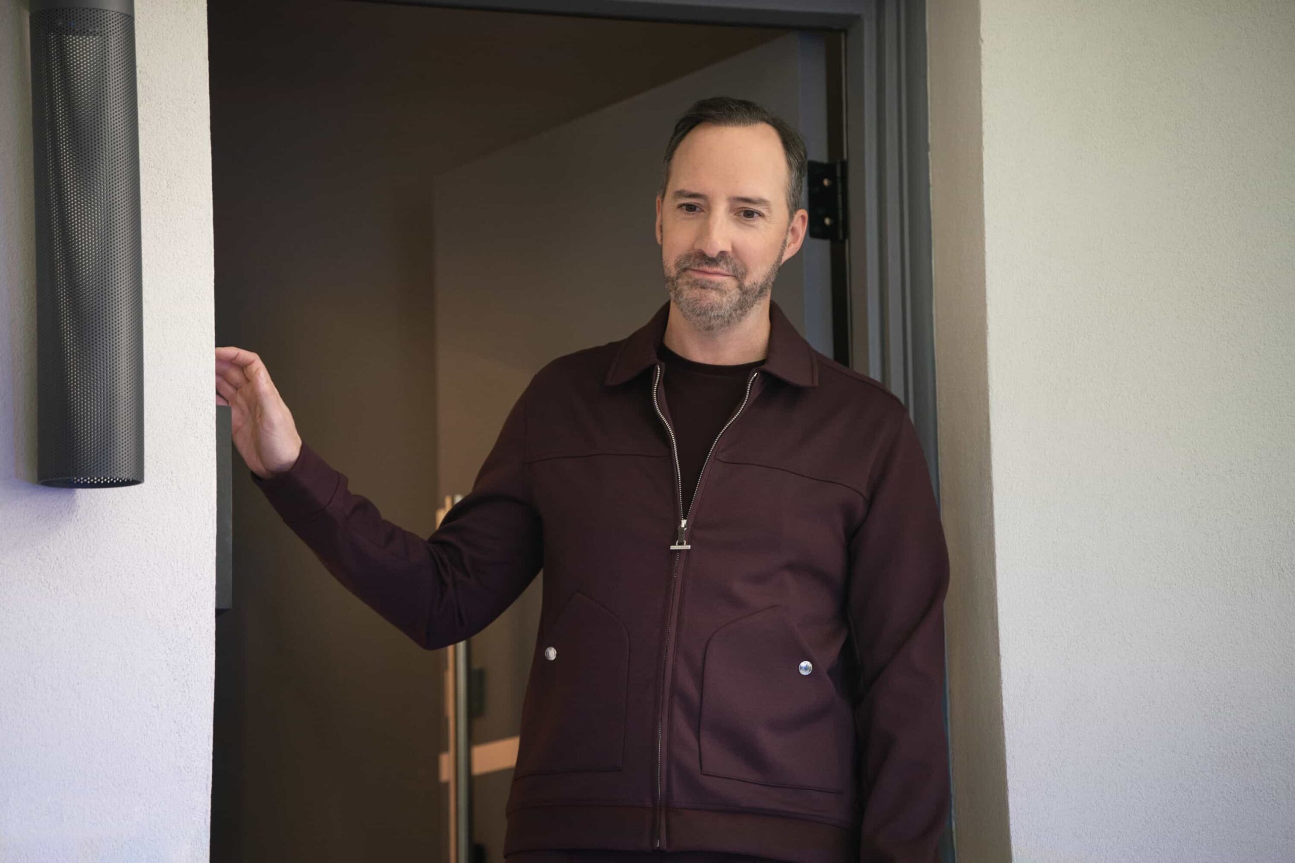 Elsbeth Season 3 Episode 6 “Bunker Down” – When a crisis manager vanishes inside a billionaires’ panic room, Elsbeth unravels the highly equipped fortresses that blur the lines between security and paranoia. Meanwhile, Elsbeth meets the late Judge Crawford’s widow, Winnie (Henny Russell), on the CBS Original series ELSBETH, Thursday, Nov. 13 (10:00-11:00 PM, ET/PT) on the CBS Television Network and streaming on Paramount+ (live and on-demand for Paramount+ Premium plan subscribers, or on-demand for Paramount+ Essential subscribers the day after the episode airs).       Pictured: Tony Hale as Craig Harris   Photo: Michael Parmelee/CBS ©2025 CBS Broadcasting, Inc. All Rights Reserved.