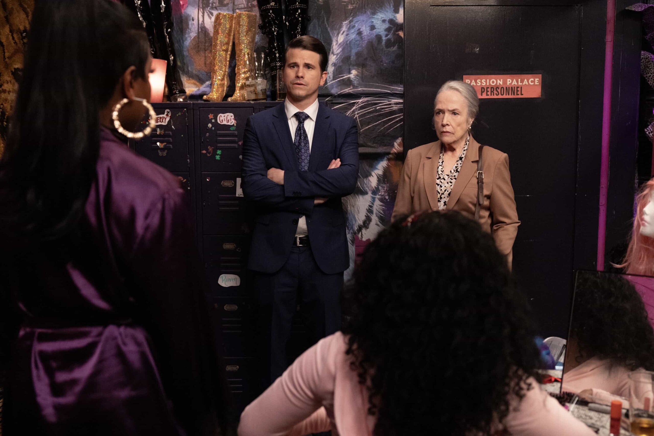 “Mousetrap” – Matty and Olympia race to protect each other from Julian’s suspicions as they also work on the resentencing case of a teenager sentenced as an adult to life, on MATLOCK, Thursday, Nov. 6 (9:01-10:00 PM, ET/PT) on the CBS Television Network, and streaming on Paramount+ (live and on-demand for Paramount+ Premium plan subscribers, or on-demand for Paramount+ Essential subscribers the day after the episode airs)*.  Pictured (L-R): Jason Ritter as “Julian Markston” and Kathy Bates as “Madeline Matlock”.  Photo: Sonja Flemming/CBS ©2025 CBS Broadcasting, Inc. All Rights Reserved.