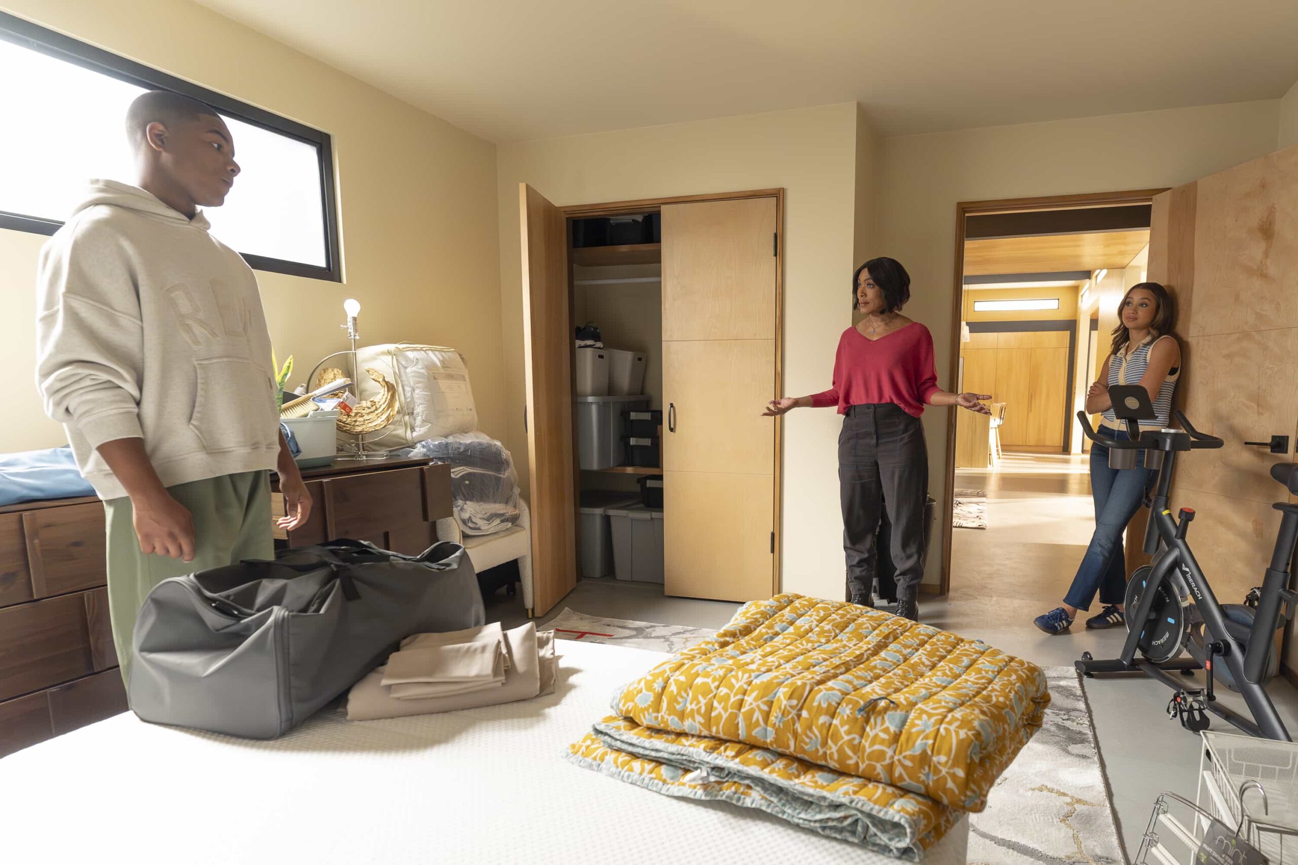 9-1-1 - “Día de los Muertos” - The 118’s beliefs are put to the test as they respond to emergency calls involving a Jack-o’-lantern and a few more jump scares than they were expecting on Halloween. THURSDAY, NOV. 6 (8:00-9:00 p.m. EST) on ABC. (Disney/Christopher Willard) 
ELIJAH M. COOPER, ANGELA BASSETT, CORINNE MASSIAH