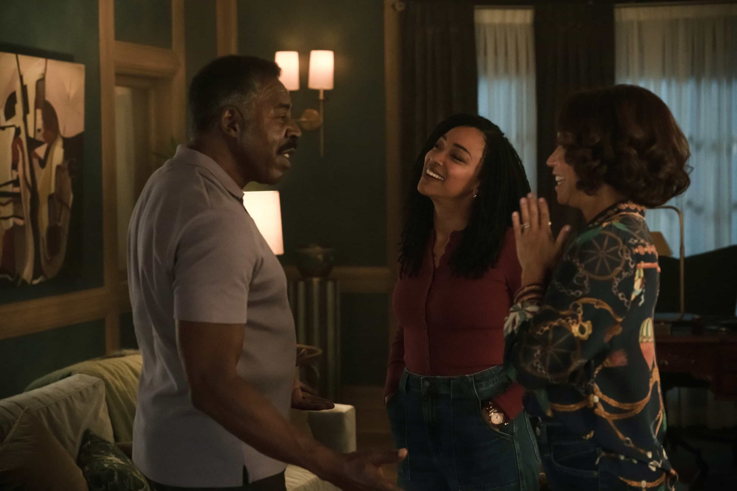 “Rites of Passage”– As the Silver family reflects on a personal loss, Lena and Danny investigates the murder of a beloved shop owner. Meanwhile, Sarah responds to a hostage crisis and Mae faces a difficult legal decision, on “BOSTON BLUE,” Friday, Nov. 7 (10:00-11:00 PM, ET/PT) on the CBS Television Network, and streaming on Paramount+ (live and on-demand for Paramount+ subscribers, or on-demand for Paramount+ Essential subscribers the day after the episode airs)*.   Pictured (L-R): Ernie Hudson as Reverend Peters, Sonequa Martin-Green as Lena Silver, and Gloria Reuben as Mae Silver   Photo: Christos Kalohoridis/CBS ©2025 CBS Broadcasting, Inc. All Rights Reserved.