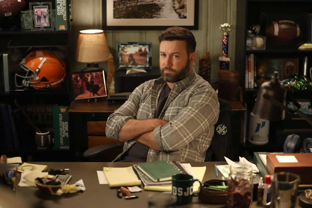 STUMBLE Season 1 Episode 1 -- "Pilot" Episode 101 -- Pictured: Taran Killam as Boon E. Potter -- (Photo by: Matt Miller/NBC)