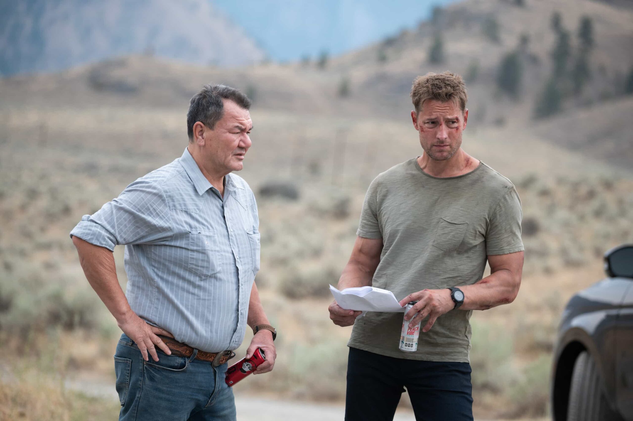 “No Man’s Land” – When a man disappears in a lawless Arizona desert town, Colter’s investigation uncovers a hidden relationship that draws him into a dangerous power struggle – and leaves him facing the hard conditions of the wilderness, on TRACKER, Sunday, Nov. 9 (8:00-9:00 PM, ET/PT) on the CBS Television Network, and streaming on Paramount+ (live and on-demand for Paramount+ Premium plan subscribers, or on-demand for Paramount+ Essential subscribers the day after the episode airs)*. Pictured: Patrick Gallagher as Sheriff Holt and Justin Hartley as Colter Shaw. Photo: Sergei Bachlakov/CBS ©2025 CBS Broadcasting, Inc. All Rights Reserved.