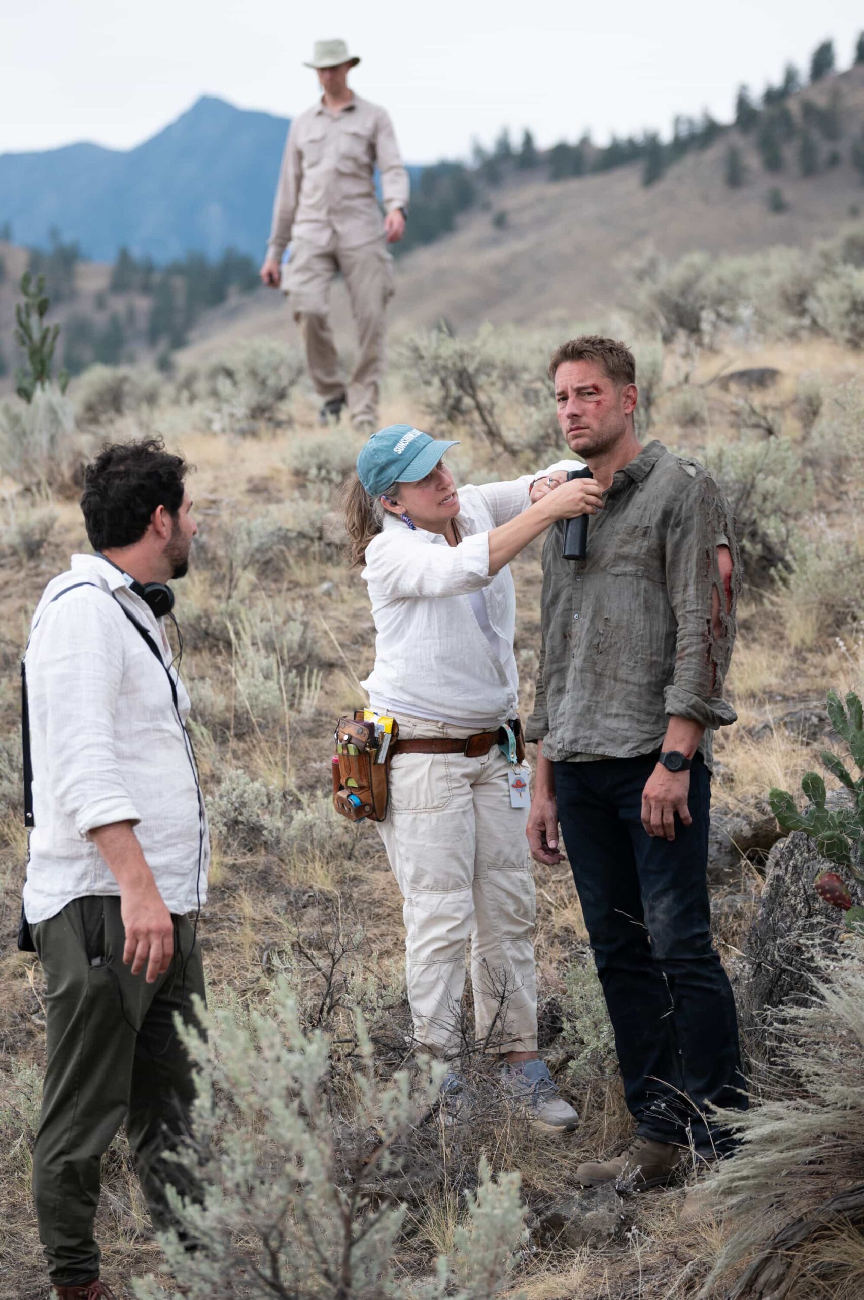 “No Man’s Land” – When a man disappears in a lawless Arizona desert town, Colter’s investigation uncovers a hidden relationship that draws him into a dangerous power struggle – and leaves him facing the hard conditions of the wilderness, on TRACKER, Sunday, Nov. 9 (8:00-9:00 PM, ET/PT) on the CBS Television Network, and streaming on Paramount+ (live and on-demand for Paramount+ Premium plan subscribers, or on-demand for Paramount+ Essential subscribers the day after the episode airs)*. Pictured: Justin Hartley as Colter Shaw. Photo: Sergei Bachlakov/CBS ©2025 CBS Broadcasting, Inc. All Rights Reserved.