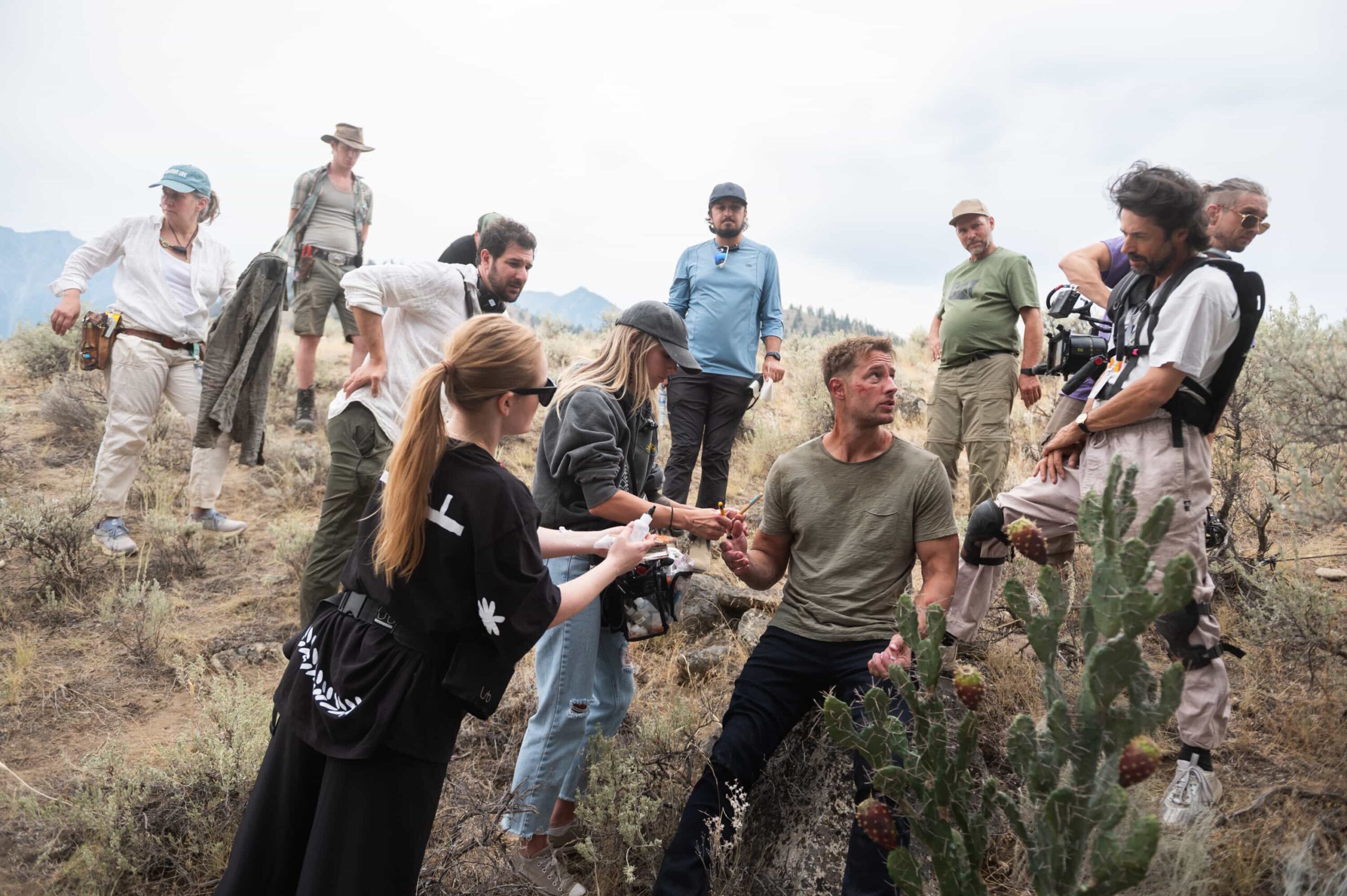 “No Man’s Land” – When a man disappears in a lawless Arizona desert town, Colter’s investigation uncovers a hidden relationship that draws him into a dangerous power struggle – and leaves him facing the hard conditions of the wilderness, on TRACKER, Sunday, Nov. 9 (8:00-9:00 PM, ET/PT) on the CBS Television Network, and streaming on Paramount+ (live and on-demand for Paramount+ Premium plan subscribers, or on-demand for Paramount+ Essential subscribers the day after the episode airs)*. Pictured: Justin Hartley and Director of Photography Vlad Horodinca. Photo: Sergei Bachlakov/CBS ©2025 CBS Broadcasting, Inc. All Rights Reserved.