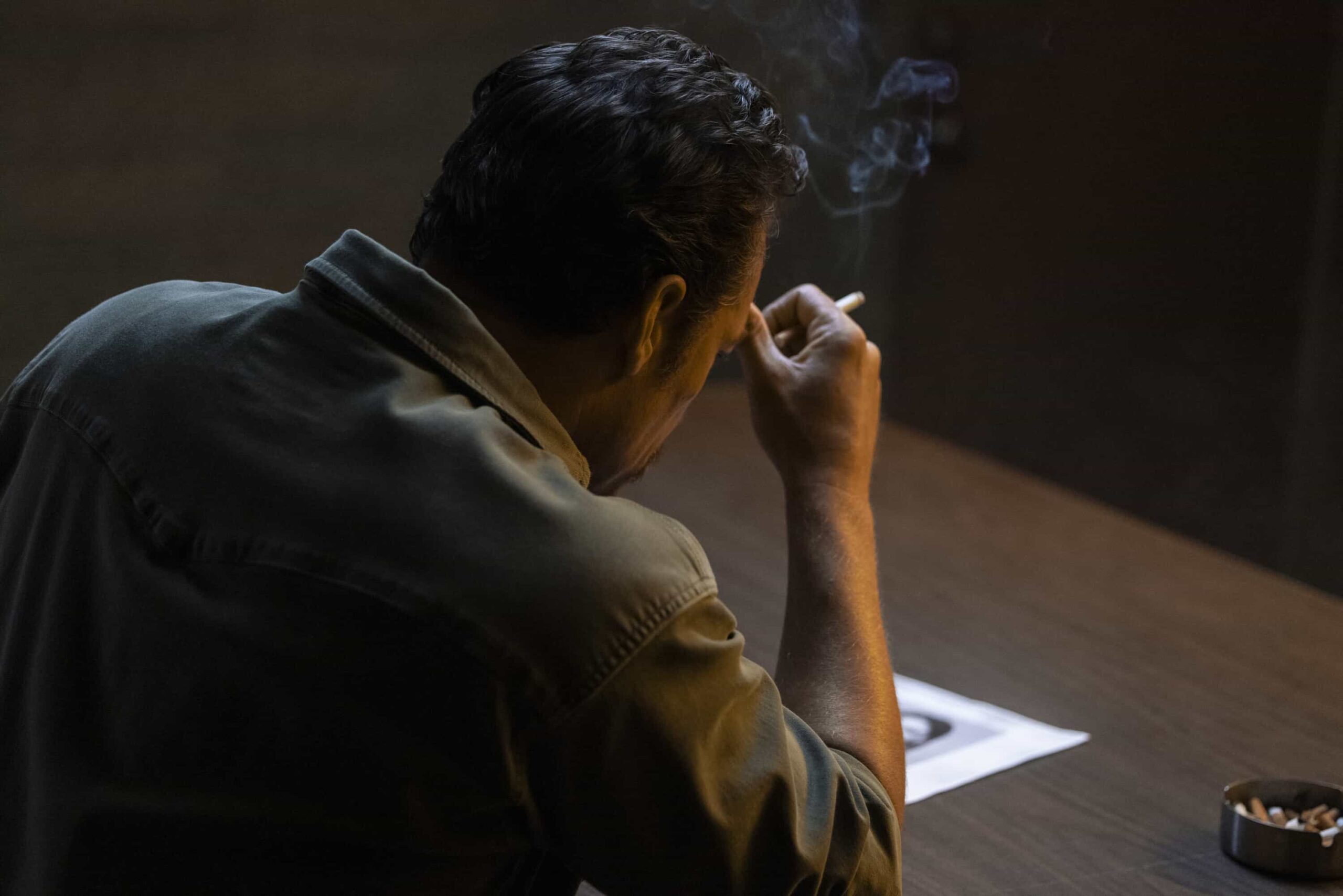 “Funny How Time Slips Away” – When a naval officer mysteriously dies in the ‘90s, Gibbs (Austin Stowell) and the team travel to the small dust-blown town of Serenity, Calif., where they encounter secret-harboring residents, an uncooperative sheriff and an investigation that will reverberate for decades, on the first part of the NCIS crossover event on NCIS: ORIGINS, Tuesday, Nov. 11 (8:00-9:00 PM, ET/PT) on the CBS Television Network, and streaming on Paramount+ (live and on demand for Paramount+ Premium plan subscribers, or on demand for Paramount+ Essential subscribers the day after the episode airs)*. Mark Harmon returns to the role of Gibbs in a special guest appearance.  Pictured (L-R): Kyle Schmid as Mike Franks.  Photo: Sonja Flemming/CBS ©2025 CBS Broadcasting, Inc. All Rights Reserved.