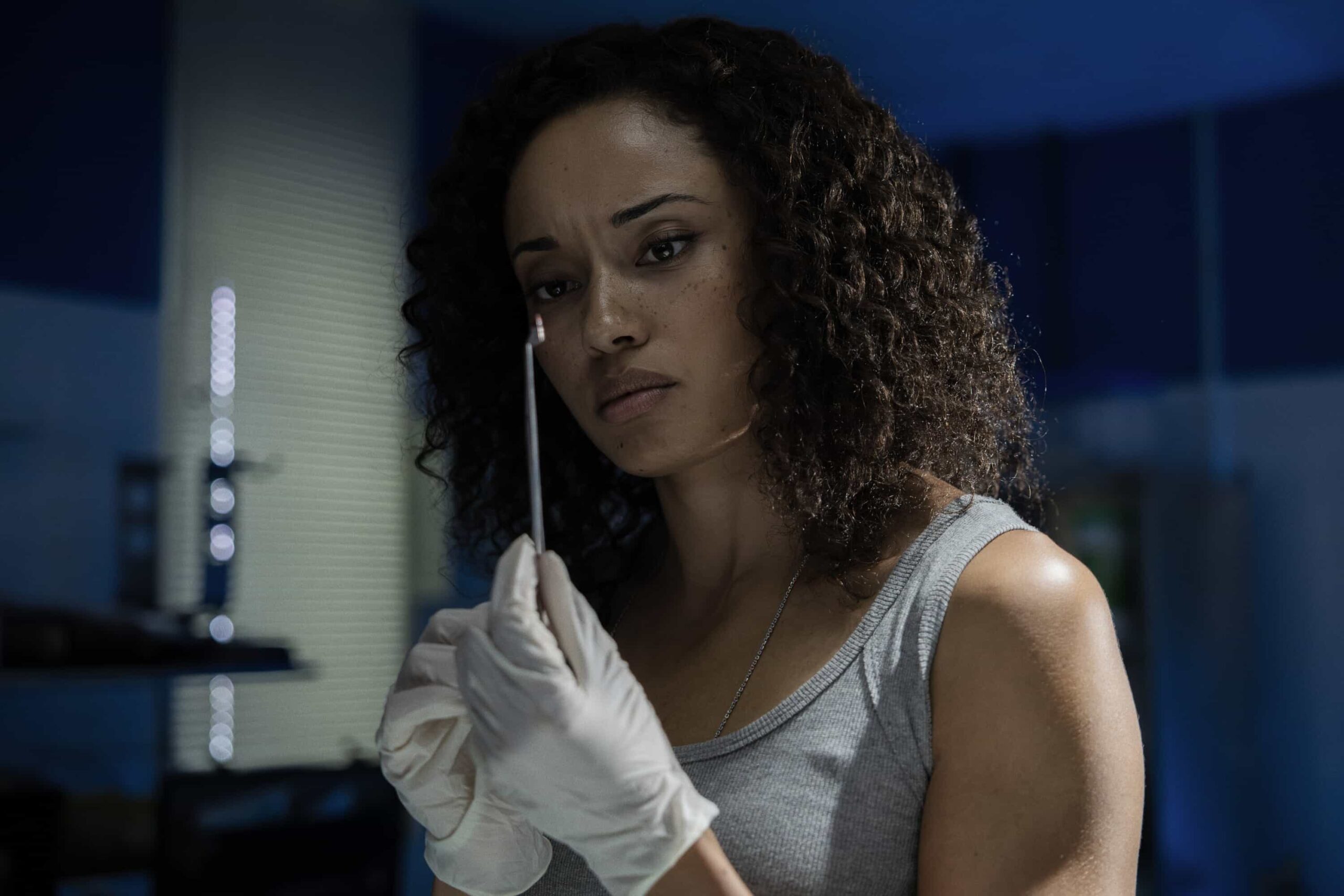 “Black Is White” – When a U.S. Navy attaché is found dead with a USB lodged in his throat, the team tracks a killer believed to have ties to an international chess tournament in Sydney, on NCIS: SYDNEY, Tuesday, Nov. 11 (10:00-11:00 PM, ET/PT) on the CBS Television Network, and streaming on Paramount+ (live and on demand for Paramount+ Premium plan subscribers, or on demand for Paramount+ Essential subscribers the day after the episode airs)*. Olivia Swann as NCIS Special Agent Captain Michelle Mackey in NCIS: Sydney episode 5, season 3 streaming on Paramount+, 2025. Photo Credit:  Daniel Asher Smith/Paramount+   © TM & © 2025 CBS Studios Inc. NCIS: Sydney and related marks and logos  are trademarks of CBS Studios Inc. All Rights Reserved.