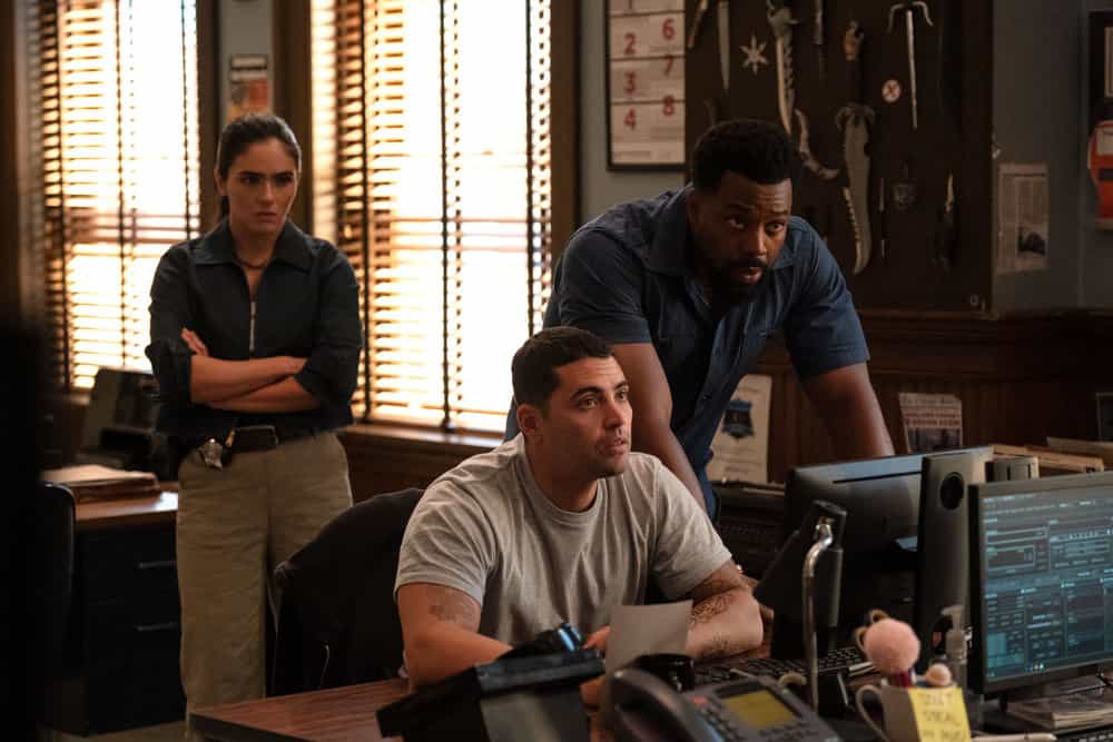 CHICAGO P.D. -- "Impulse Control" Episode 1307 -- Pictured: (l-r) Arienne Mandi as Eva Imani, Benjamin Levy Aguilar as Dante Torres, LaRoyce Hawkins as Officer Kevin Atwater -- (Photo by: Elizabeth Sisson/NBC)