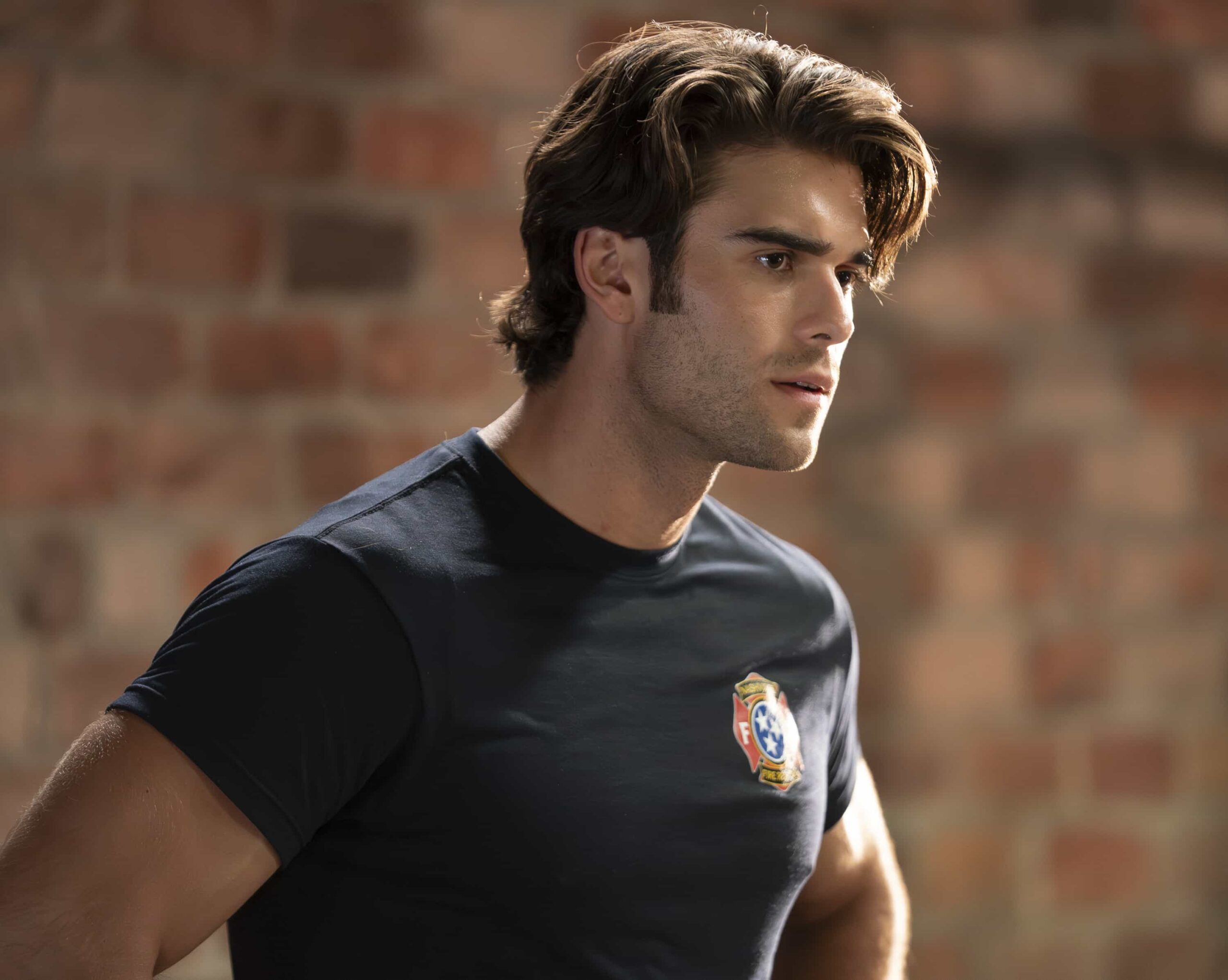 9-1-1: NASHVILLE: “Good Southern Manors” - As Don, Blue and Ryan take extreme measures to prevent a distillery explosion, the 9-1-1 call center is disrupted by budget cuts and hackers. Amidst the chaos, Blythe faces an emergency of her own. THURSDAY, NOV. 13 (9:00-10:00 p.m. EST) on ABC. THURSDAY, NOV. 13 (9:00-10:00 p.m. EST) on ABC. (Disney/Jake Giles Netter) 
HUNTER MCVEY