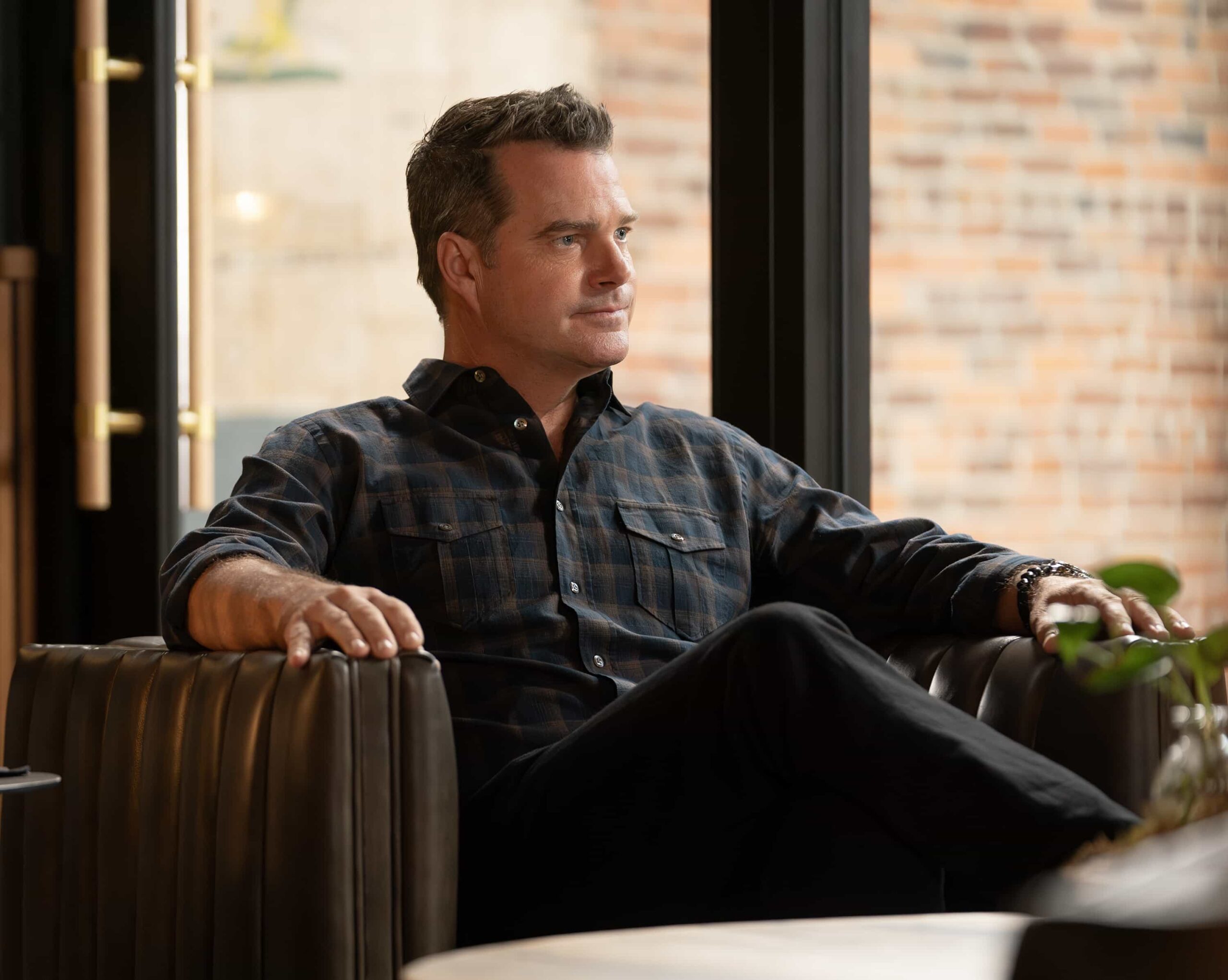 9-1-1: NASHVILLE: “Good Southern Manors” - As Don, Blue and Ryan take extreme measures to prevent a distillery explosion, the 9-1-1 call center is disrupted by budget cuts and hackers. Amidst the chaos, Blythe faces an emergency of her own. THURSDAY, NOV. 13 (9:00-10:00 p.m. EST) on ABC. THURSDAY, NOV. 13 (9:00-10:00 p.m. EST) on ABC. (Disney/Jake Giles Netter) 
CHRIS O'DONNELL