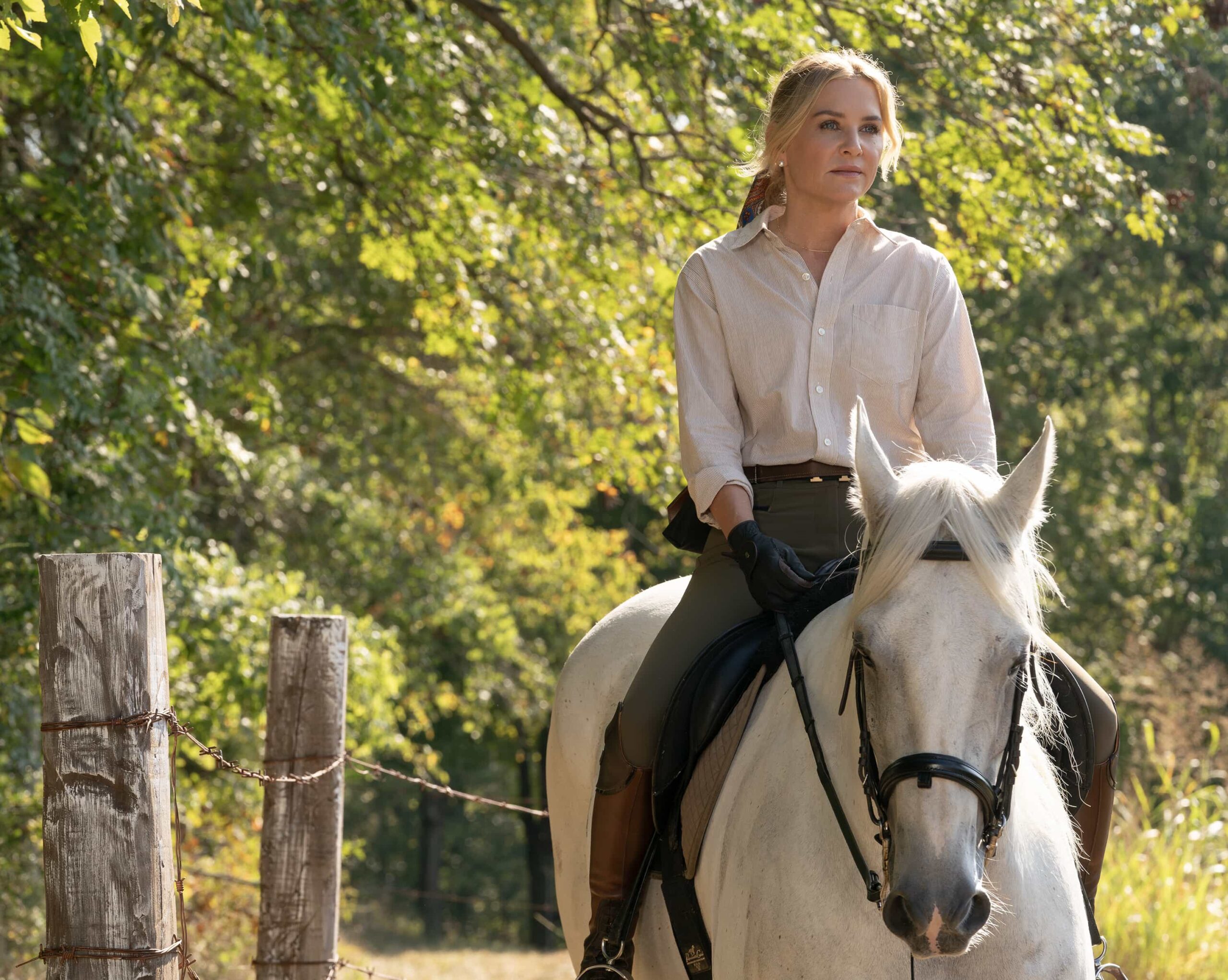 9-1-1-Nashville Season 1 Episode 6 : “Good Southern Manors” - As Don, Blue and Ryan take extreme measures to prevent a distillery explosion, the 9-1-1 call center is disrupted by budget cuts and hackers. Amidst the chaos, Blythe faces an emergency of her own. THURSDAY, NOV. 13 (9:00-10:00 p.m. EST) on ABC. THURSDAY, NOV. 13 (9:00-10:00 p.m. EST) on ABC. (Disney/Jake Giles Netter) 
JESSICA CAPSHAW