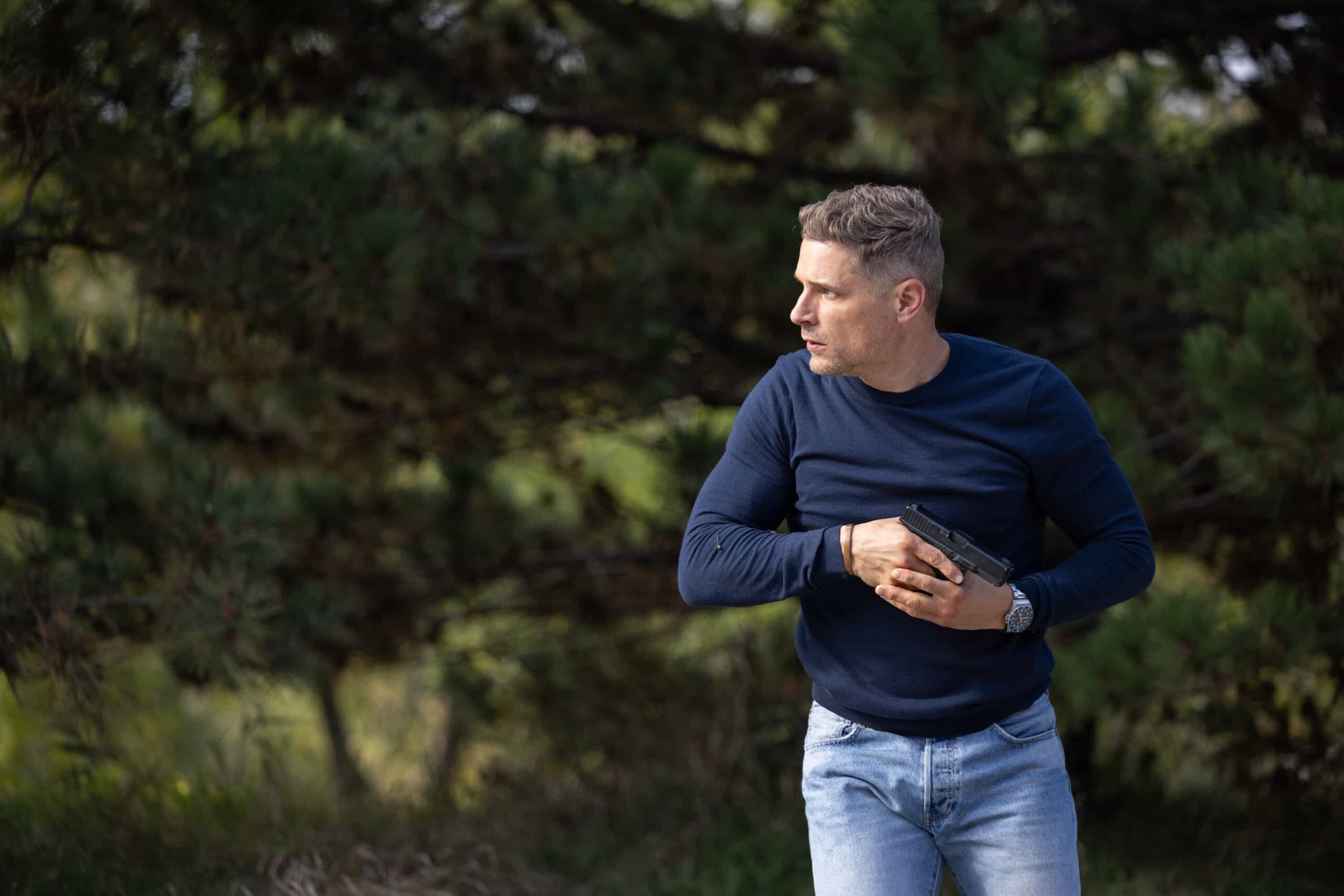 “Death & Taxes” – As cannabis growers in Edgewater scramble to pay their taxes in cash, a violent robbery leaves a man in critical condition and exposes the vulnerability of the legal cannabis trade. Meanwhile, Mickey navigates a tense meal with her stepsister, Sharon (FIRE COUNTRY), on SHERIFF COUNTRY, Friday, Dec. 12 (8:00-9:00 PM, ET/PT) on the CBS Television Network, and streaming on Paramount+ (live and on-demand for Paramount+ Premium plan subscribers, or on-demand for Paramount+ Essential subscribers the day after the episode airs)*. Pictured: Matt Lauria as Boone. Photo: Darren Goldstein/CBS ©2025 CBS Broadcasting, Inc. All Rights Reserved.