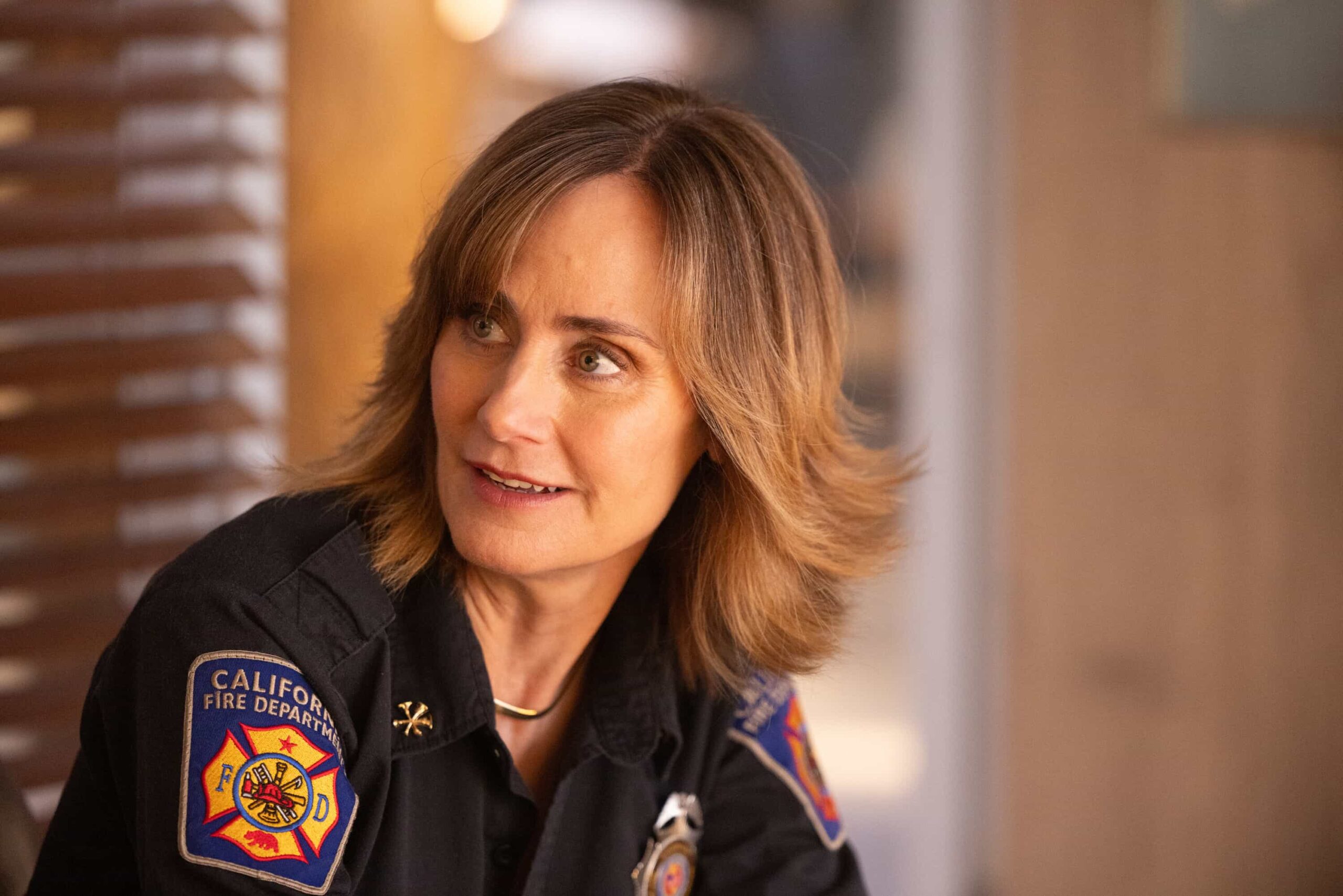 Sheriff Country Season 1 Episode 8 “Death & Taxes” – As cannabis growers in Edgewater scramble to pay their taxes in cash, a violent robbery leaves a man in critical condition and exposes the vulnerability of the legal cannabis trade. Meanwhile, Mickey navigates a tense meal with her stepsister, Sharon (FIRE COUNTRY), on SHERIFF COUNTRY, Friday, Dec. 12 (8:00-9:00 PM, ET/PT) on the CBS Television Network, and streaming on Paramount+ (live and on-demand for Paramount+ Premium plan subscribers, or on-demand for Paramount+ Essential subscribers the day after the episode airs)*. Pictured: Diane Farr as Sharon. Photo: Darren Goldstein/CBS ©2025 CBS Broadcasting, Inc. All Rights Reserved.