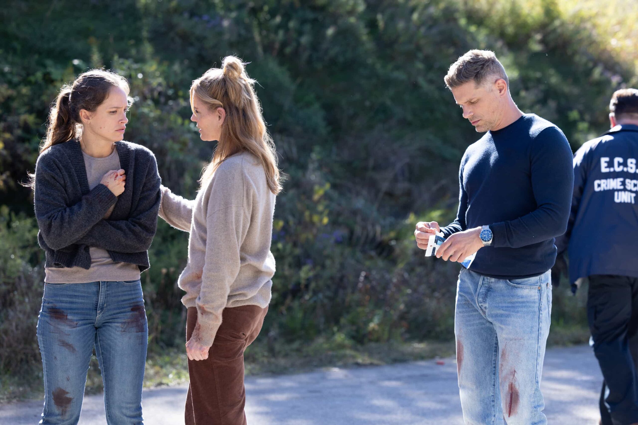 Sheriff Country Season 1 Episode 8 “Death & Taxes” – As cannabis growers in Edgewater scramble to pay their taxes in cash, a violent robbery leaves a man in critical condition and exposes the vulnerability of the legal cannabis trade. Meanwhile, Mickey navigates a tense meal with her stepsister, Sharon (FIRE COUNTRY), on SHERIFF COUNTRY, Friday, Dec. 12 (8:00-9:00 PM, ET/PT) on the CBS Television Network, and streaming on Paramount+ (live and on-demand for Paramount+ Premium plan subscribers, or on-demand for Paramount+ Essential subscribers the day after the episode airs)*. Pictured: Christine Spang as Luna Miller, Suze Misner as Nora Boone and Matt Lauria as Boone. Photo: Darren Goldstein/CBS ©2025 CBS Broadcasting, Inc. All Rights Reserved.