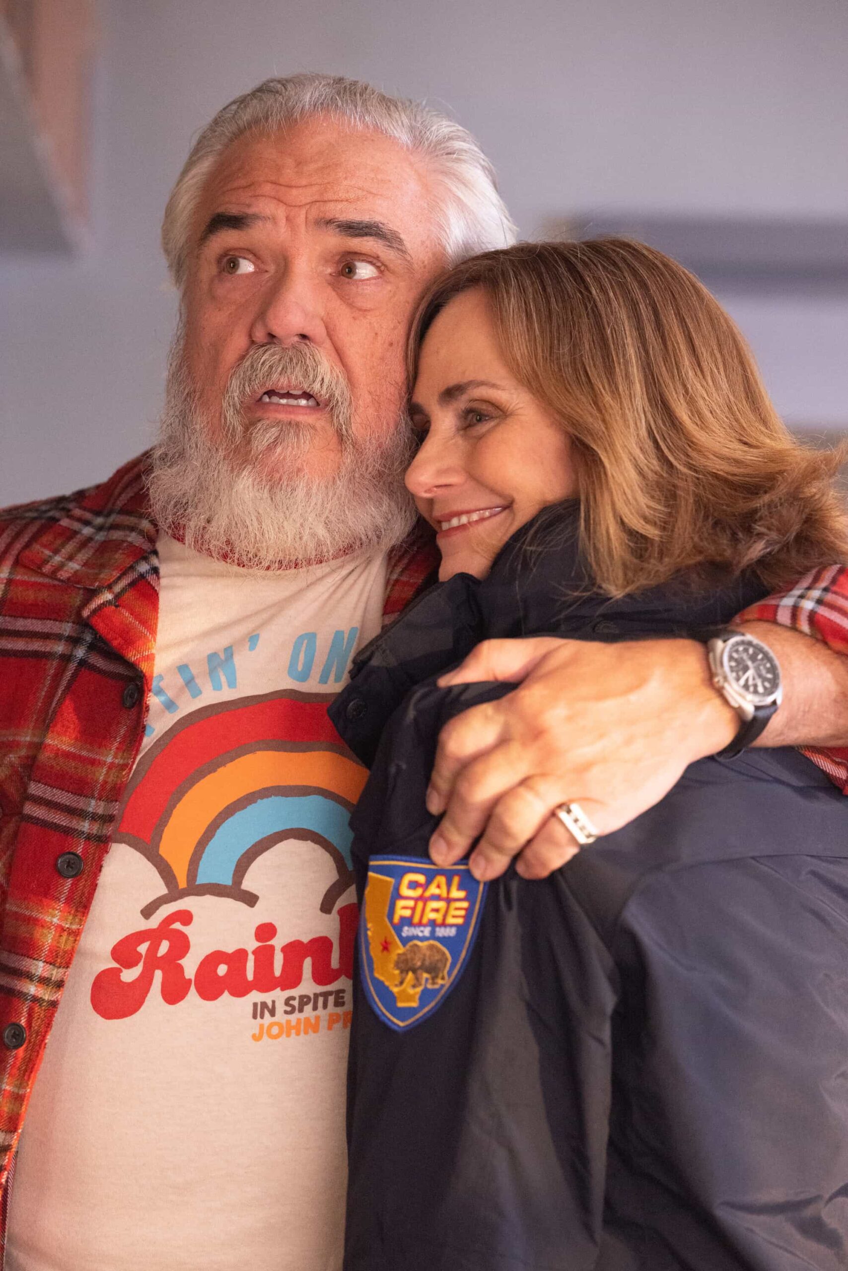 Sheriff Country Season 1 Episode 8 “Death & Taxes” – As cannabis growers in Edgewater scramble to pay their taxes in cash, a violent robbery leaves a man in critical condition and exposes the vulnerability of the legal cannabis trade. Meanwhile, Mickey navigates a tense meal with her stepsister, Sharon (FIRE COUNTRY), on SHERIFF COUNTRY, Friday, Dec. 12 (8:00-9:00 PM, ET/PT) on the CBS Television Network, and streaming on Paramount+ (live and on-demand for Paramount+ Premium plan subscribers, or on-demand for Paramount+ Essential subscribers the day after the episode airs)*. Pictured: W. Earl Brown as Wes Fox and Diane Farr as Sharon. Photo: Darren Goldstein/CBS ©2025 CBS Broadcasting, Inc. All Rights Reserved.