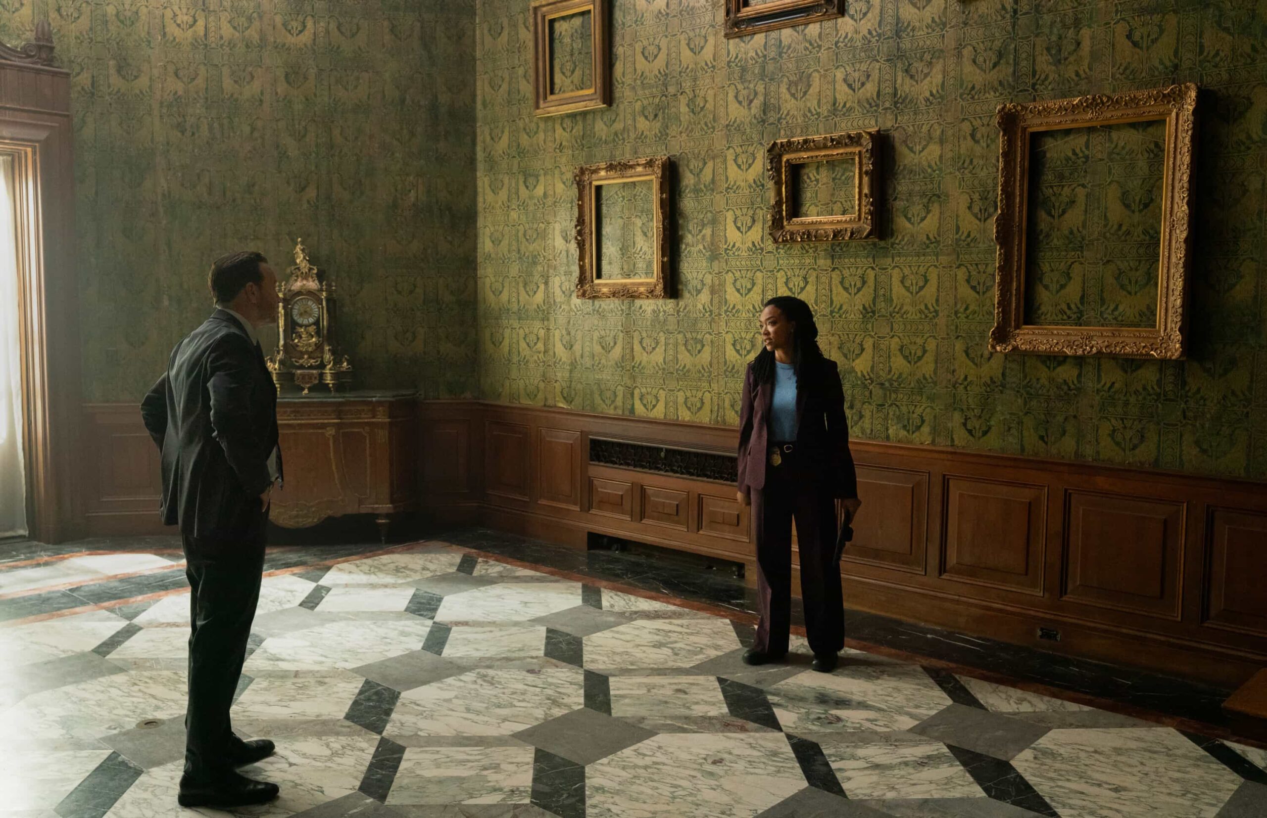 “Suffer the Children” – Danny and Lena take on a high-stakes murder case that leads to one of Boston’s most infamous unsolved crimes. Meanwhile, tensions rise within the Silver family as a complex shooting case sparks debate over accountability and parenting, on “BOSTON BLUE,” Friday, Nov. 14 (10:00-11:00 PM, ET/PT) on the CBS Television Network, and streaming on Paramount+ (live and on-demand for Paramount+ subscribers, or on-demand for Paramount+ Essential subscribers the day after the episode airs)*. Pictured (L-R): Donnie Wahlberg as Danny Reagan and Sonequa Martin-Green as Lena Silver Photo: John Medland/CBS ©2025 CBS Broadcasting, Inc. All Rights Reserved.