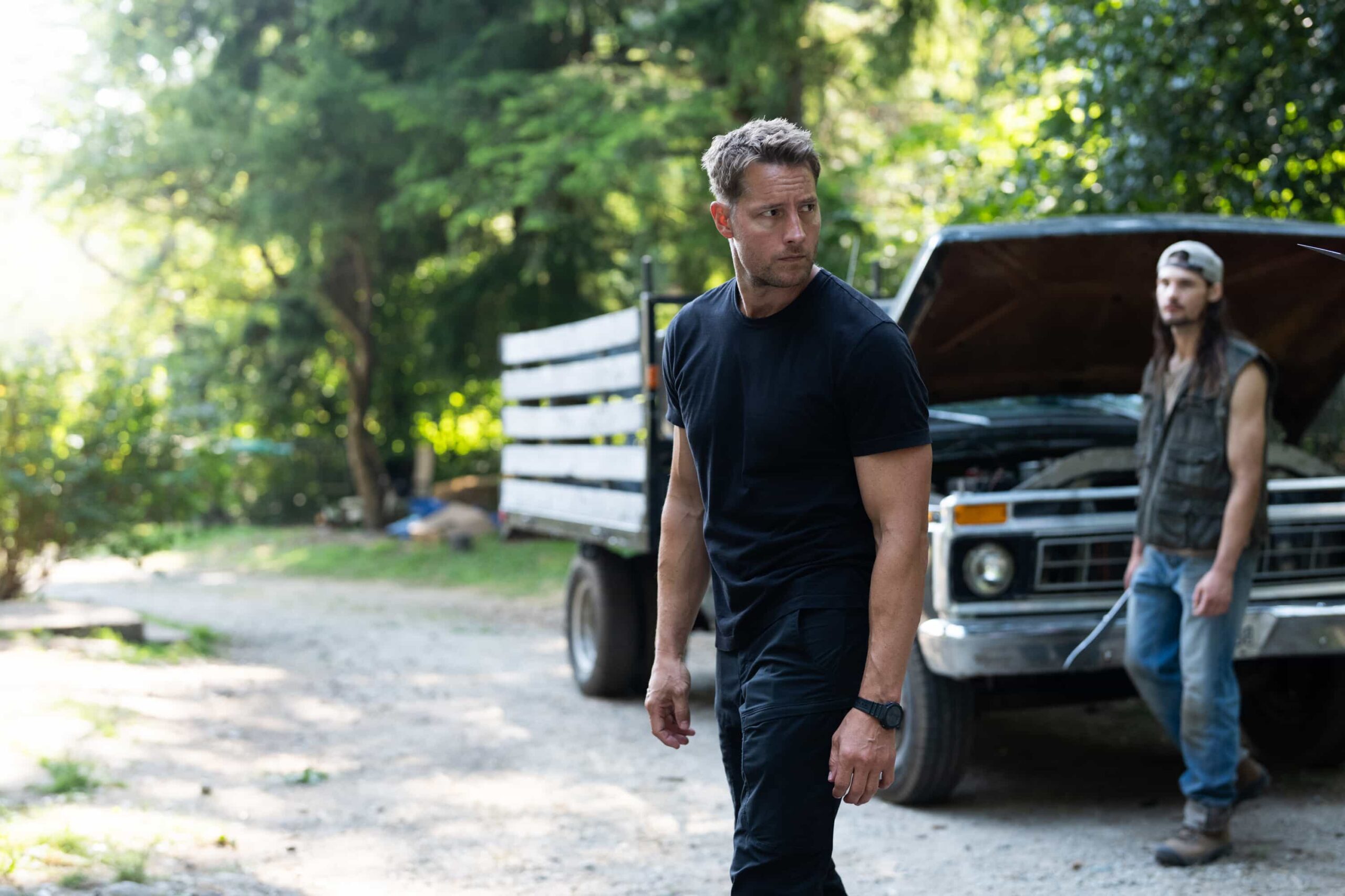 “The Old Ways” – When four teens vanish during a hike in the Santa Cruz Mountains, Colter’s search uncovers a hidden agenda behind their journey, leading him to an off-grid community where all their lives are put in danger, Sunday, Nov. 16 (8:30-9:30PM, ET/PT) on the CBS Television Network, and streaming on Paramount+ (live and on-demand for Paramount+ Premium plan subscribers, or on-demand for Paramount+ Essential subscribers the day after the episode airs)*.  Pictured: Justin Hartley as Colter Shaw. Photo: Darko Sikman/CBS ©2025 CBS Broadcasting, Inc. All Rights Reserved.