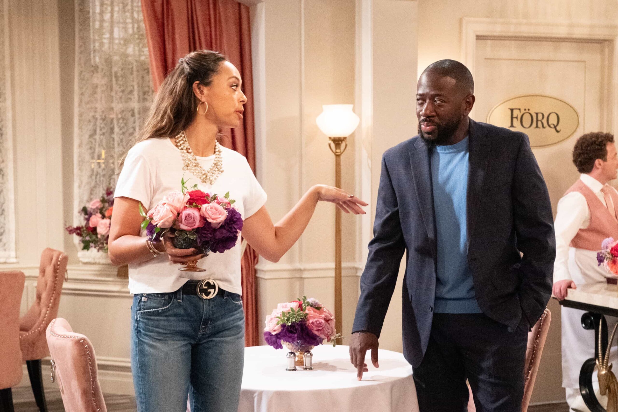 The Neighborhood Season 8 Episode 6 “Welcome to the Walk of Roses” – Calvin receives an unexpected honor that sparks mixed emotions, while Malcolm’s ghostwriting gig takes a wild turn after a viral outburst from his celebrity client, on THE NEIGHBORHOOD, Monday, Nov. 17 (8:00-8:30 PM, ET/PT) on the CBS Television Network, and streaming on Paramount+ (live and on-demand for Paramount+ Premium plan subscribers, or on-demand for Paramount+ Essential subscribers the day after the episode airs)*. Pictured: Amber West as Mercedes and Sheaun McKinney as Malcolm. Photo: Monty Brinton/CBS ©2025 CBS Broadcasting, Inc. All Rights Reserved.