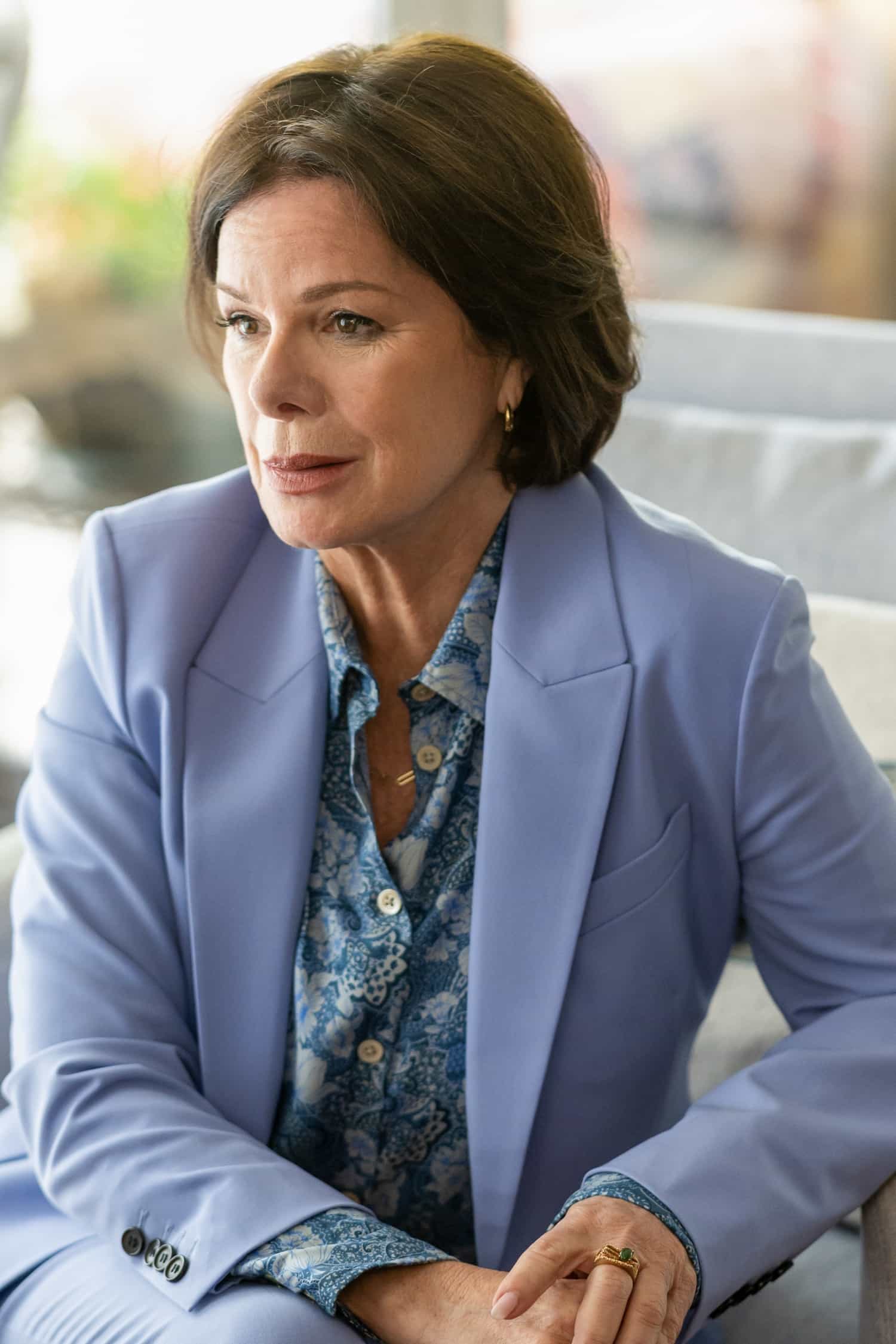 MURDER IN A SMALL TOWN: Marcia Gay Harden in the "Masterpiece" episode of MURDER IN A SMALL TOWN airing Tuesday, Nov. 18 (8:00-9:00PM ET/PT) on FOX. ©2025 Fox Media LLC. CR: Kailey Schwerman/ FOX.