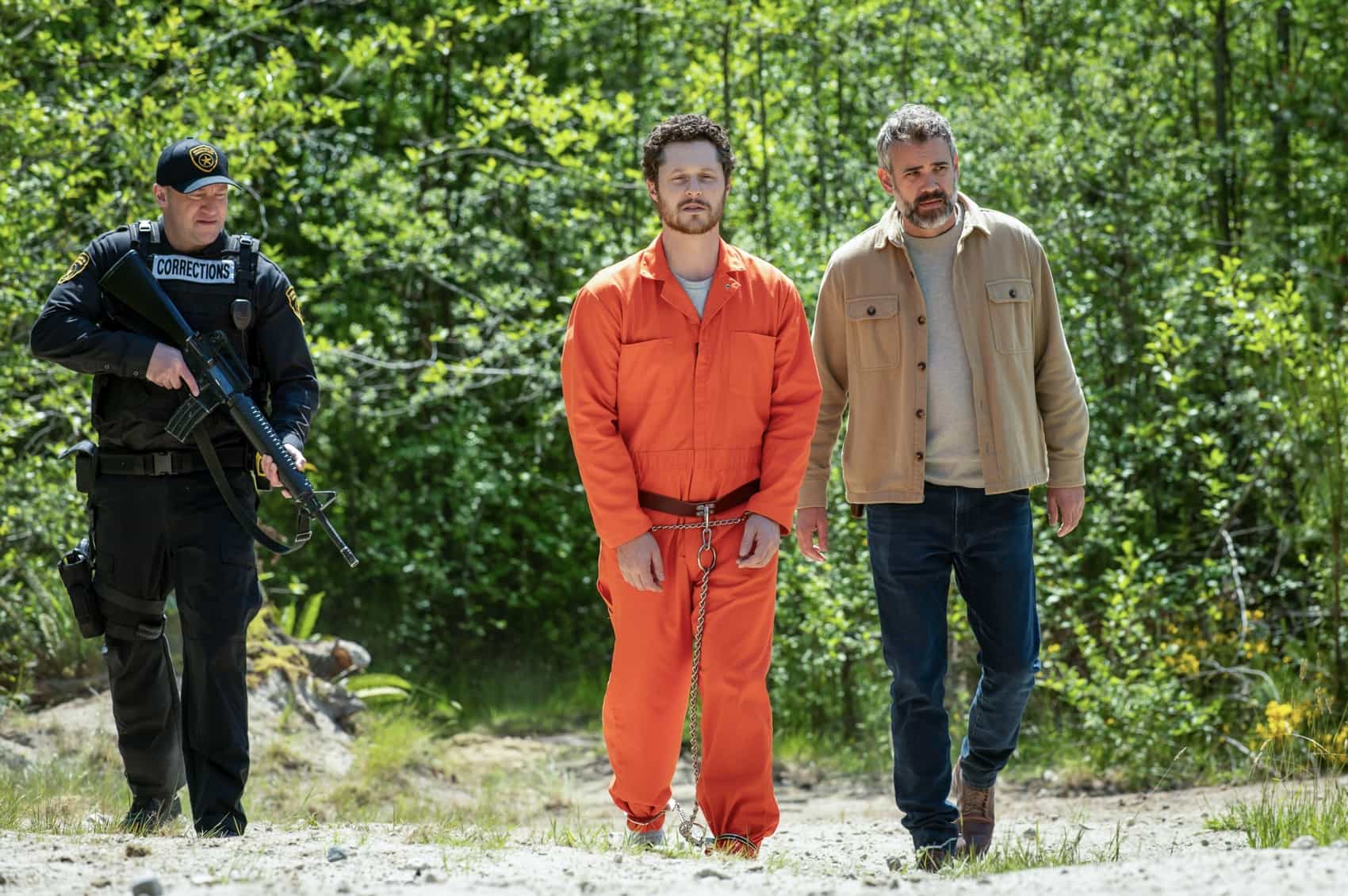 MURDER IN A SMALL TOWN: L-R: Guest star Patrick Roccas, guest star Noah Reid, and Rossif Sutherland in the "Masterpiece" episode of MURDER IN A SMALL TOWN airing Tuesday, Nov. 18 (8:00-9:00PM ET/PT) on FOX. ©2025 Fox Media LLC. CR: Kailey Schwerman/ FOX.