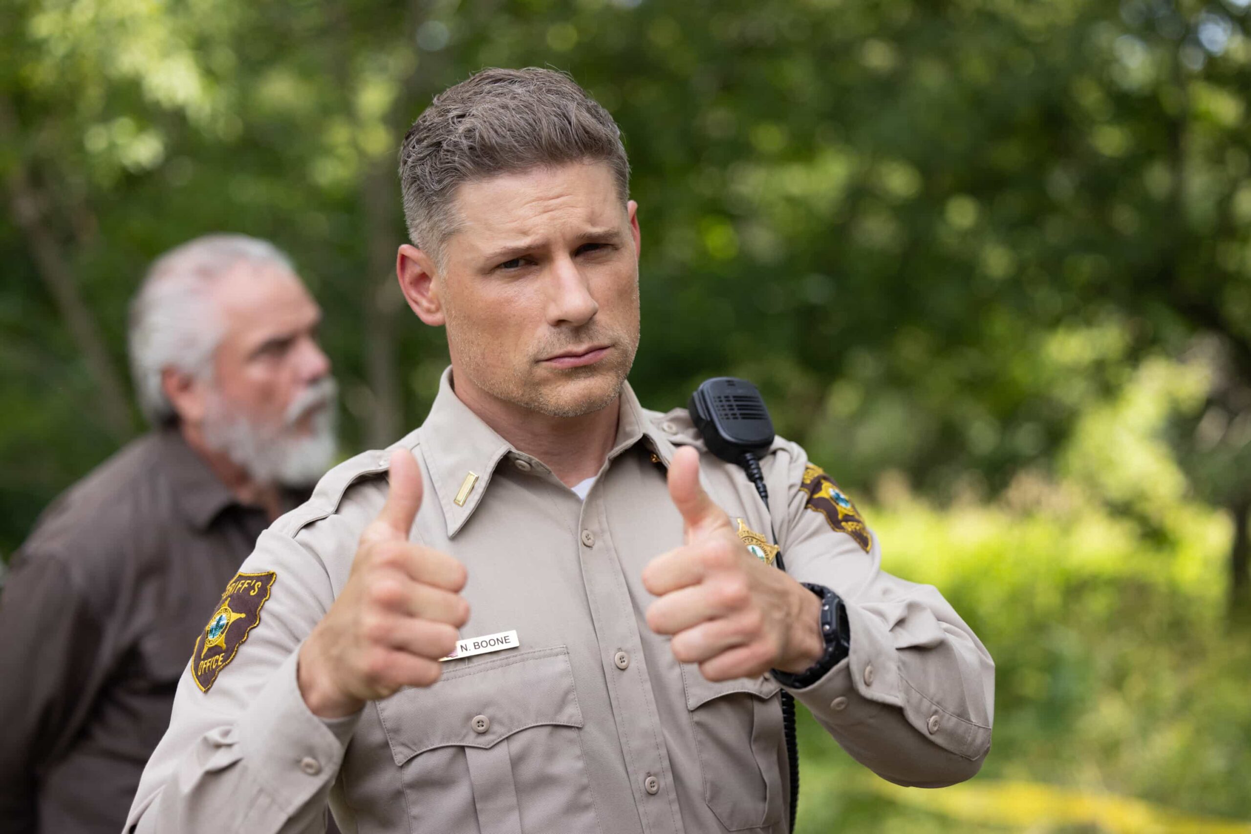 “Exit Interview” – When a body is discovered along the Eel River, Sheriff Mickey Fox and her team launch a homicide investigation that rattles the heart of Edgewater. Meanwhile, Wes risks everything to uncover the truth about the murder, on SHERIFF COUNTRY, Friday, Nov. 21 (8:00-9:00 PM, ET/PT) on the CBS Television Network, and streaming on Paramount+ (live and on-demand for Paramount+ Premium plan subscribers, or on-demand for Paramount+ Essential subscribers the day after the episode airs)*.  Pictured: Matt Lauria. Photo: Darren Goldstein/CBS ©2025 CBS Broadcasting, Inc. All Rights Reserved.