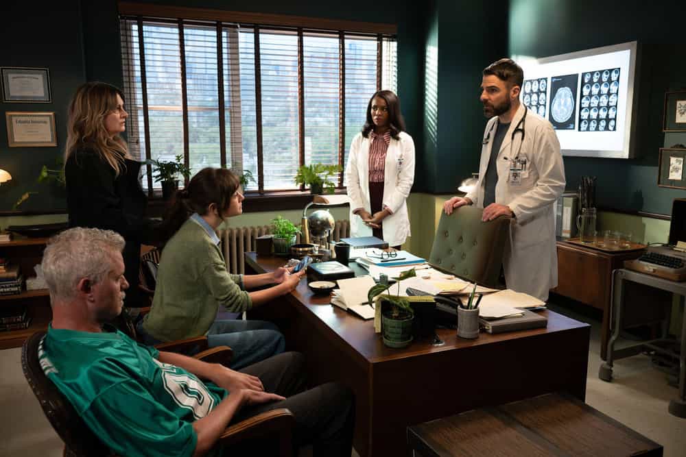 BRILLIANT MINDS -- "Fire Fighter" Episode 209 -- Pictured: (l-r) Eric Dane as Matthew Ramati, Mädchen Amick as Alicia Ramati, Chloe Avakian as Gabby Ramati, Tamberla Perry as Dr. Carol Pierce, Zachary Quinto as Dr. Oliver Wolf -- (Photo by: Pief Weyman/NBC)