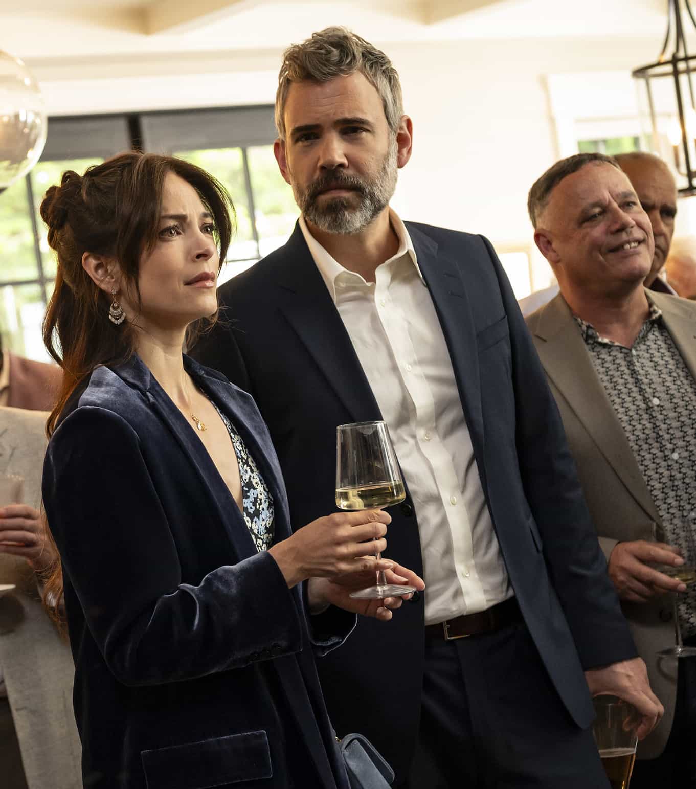 Murder in a Small Town Season 2 Episode 9 : L-R: Kristin Kreuk and Rossif Sutherland in the "Fall of Holman" episode of MURDER IN A SMALL TOWN airing Tuesday, Nov. 25 (8:00-9:00PM ET/PT) on FOX. ©2025 Fox Media LLC. CR: Kailey Schwerman/ FOX.