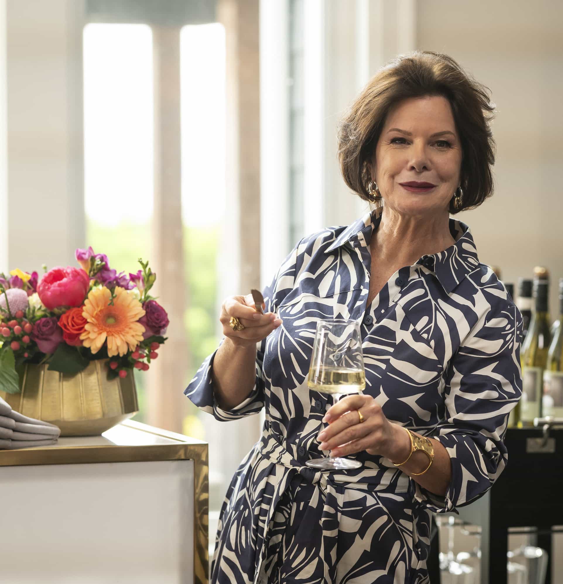 Murder in a Small Town Season 2 Episode 9 : Marcia Gay Harden in the "Fall of Holman" episode of MURDER IN A SMALL TOWN airing Tuesday, Nov. 25 (8:00-9:00PM ET/PT) on FOX. ©2025 Fox Media LLC. CR: Kailey Schwerman/ FOX.