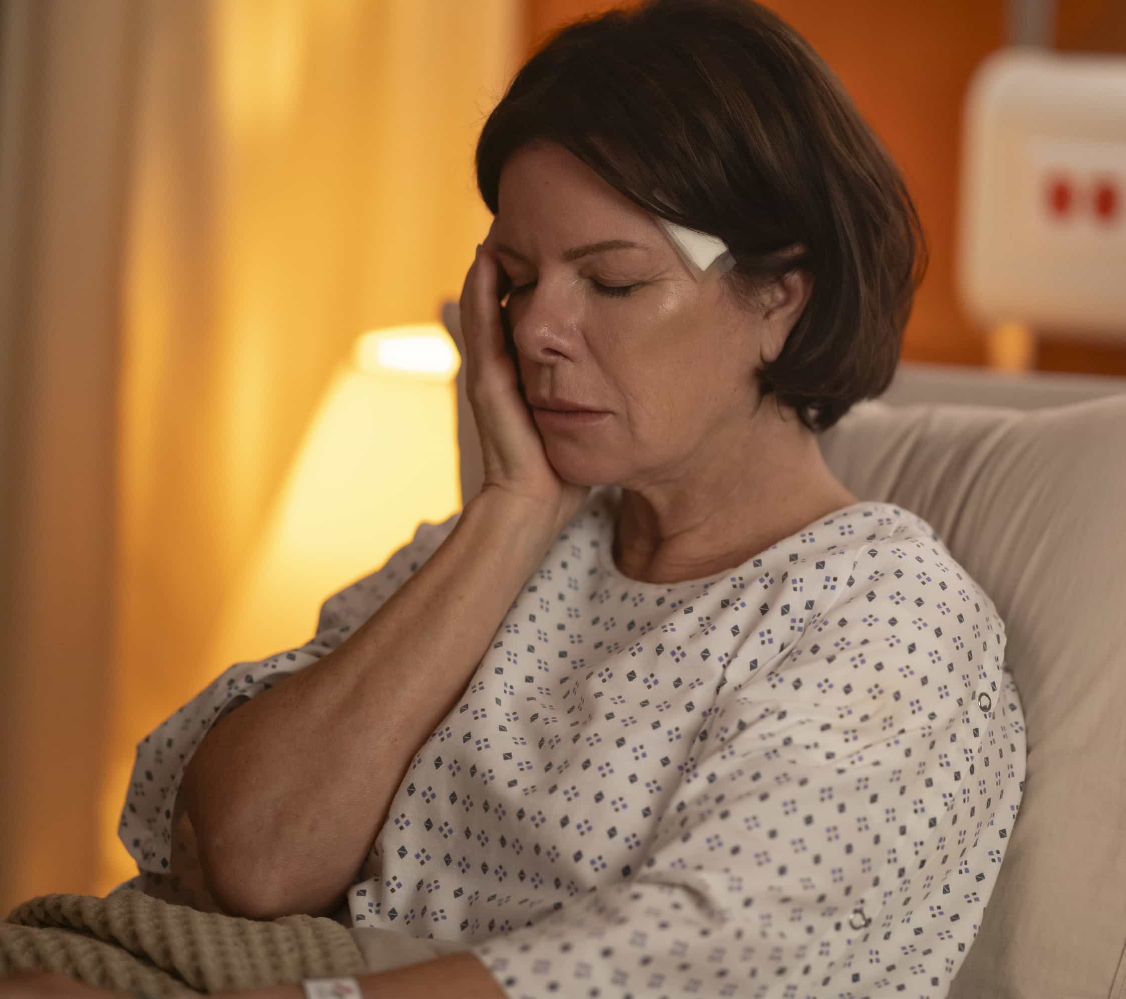 MURDER IN A SMALL TOWN: Marcia Gay Harden in the "Fall of Holman" episode of MURDER IN A SMALL TOWN airing Tuesday, Nov. 25 (8:00-9:00PM ET/PT) on FOX. ©2025 Fox Media LLC. CR: Kailey Schwerman/ FOX.
