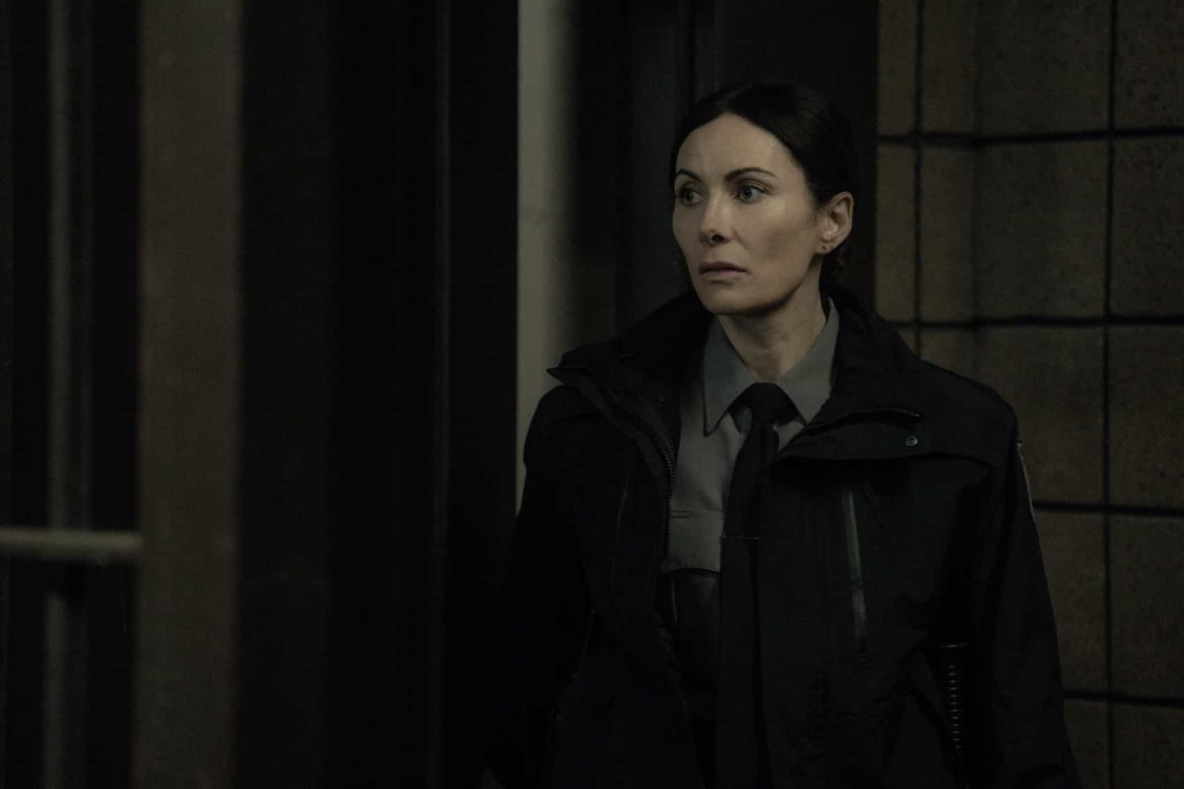 Mayor of Kingstown Season 4 Episode 6 - Laura Benanti as Cindy Stephens in Mayor of Kingstown episode 6, season 4, streaming on Paramount+, 2025. Credit: Dennis P. Mong Jr./Paramount+ ©2025 Viacom International Inc. All Rights Reserved. Mayor of Kingstown and all related titles, logos and characters are trademarks of Viacom International Inc.